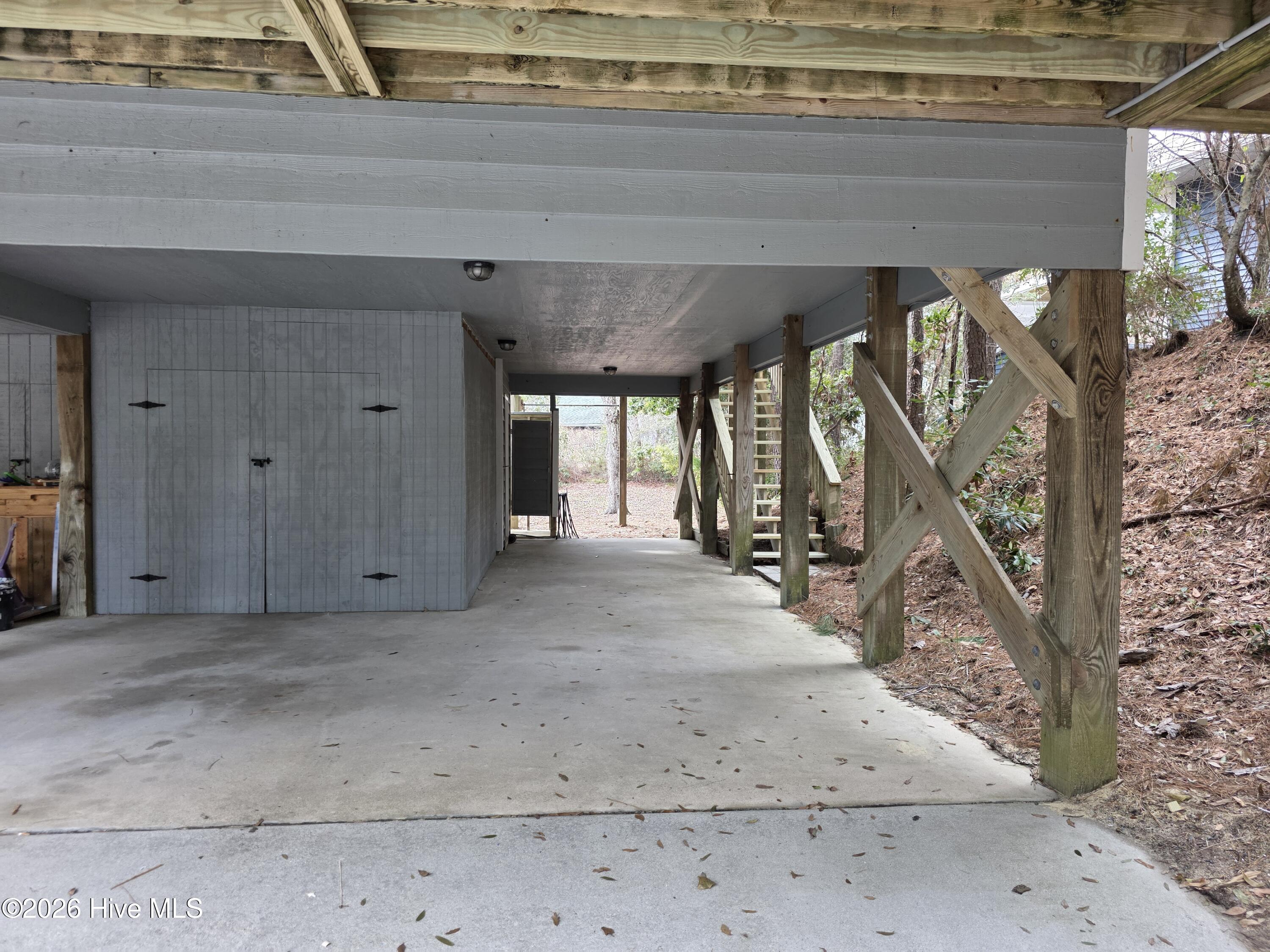 100555887 | Photo 18