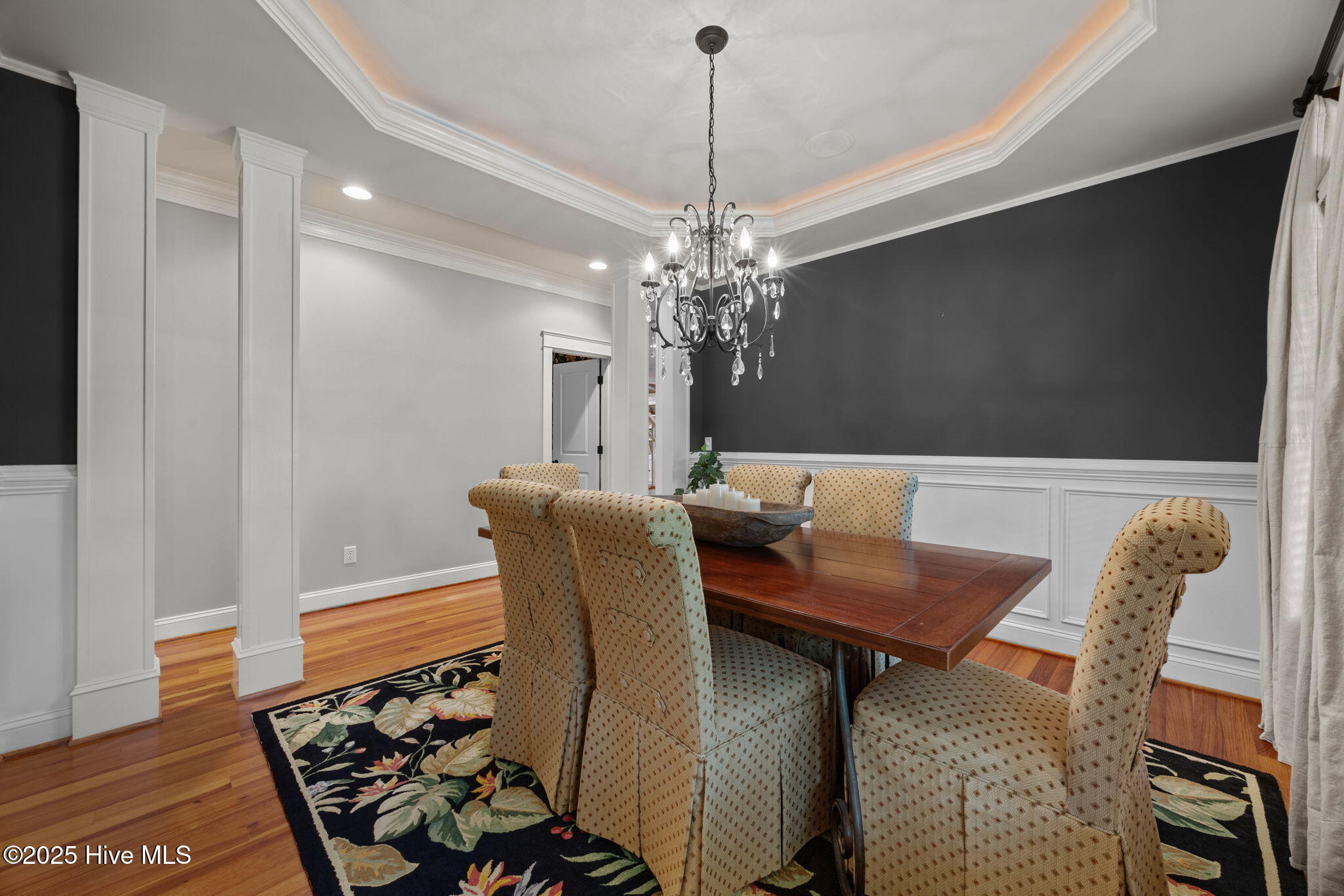 100518834 | Photo 24