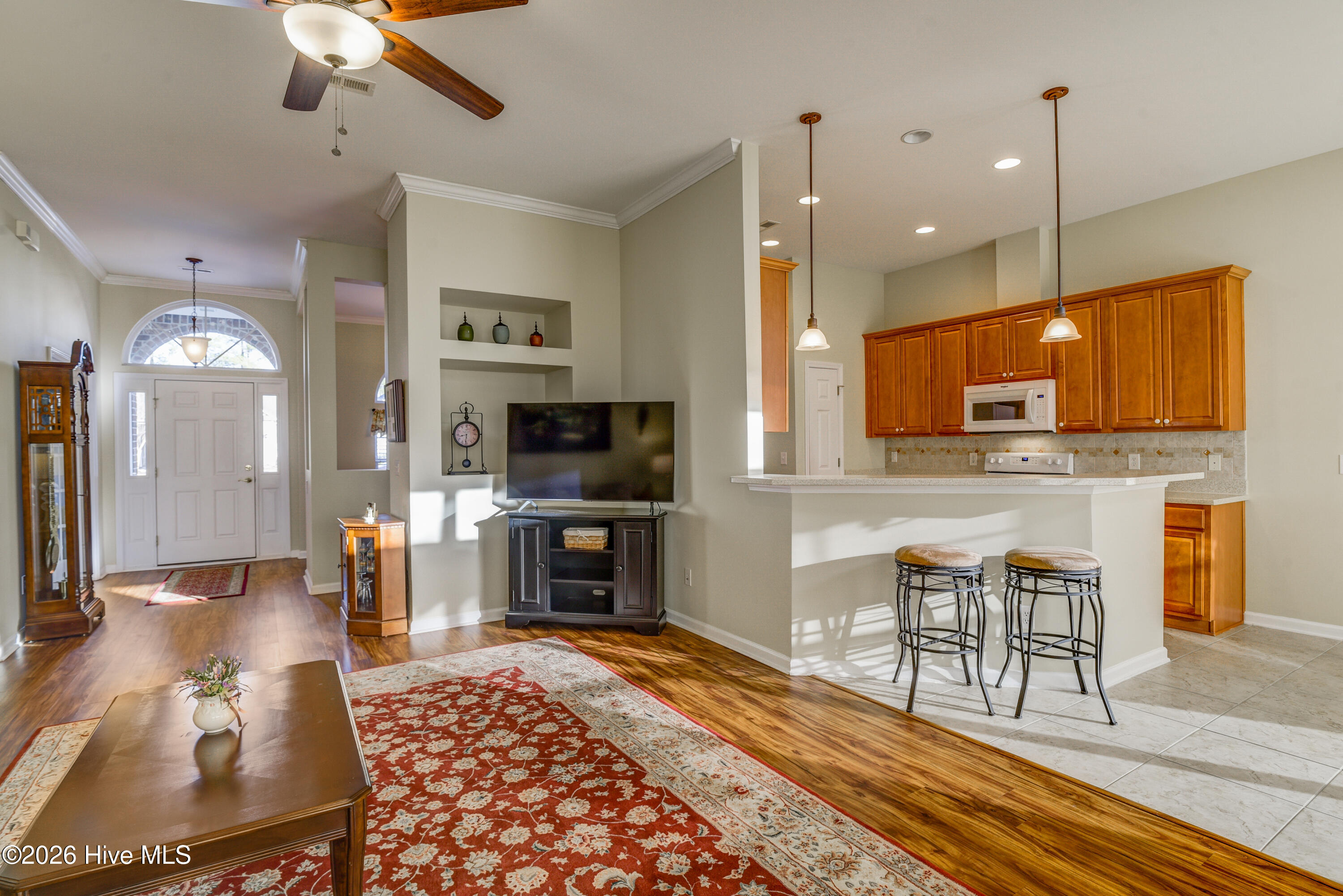 100554732 | Photo 11