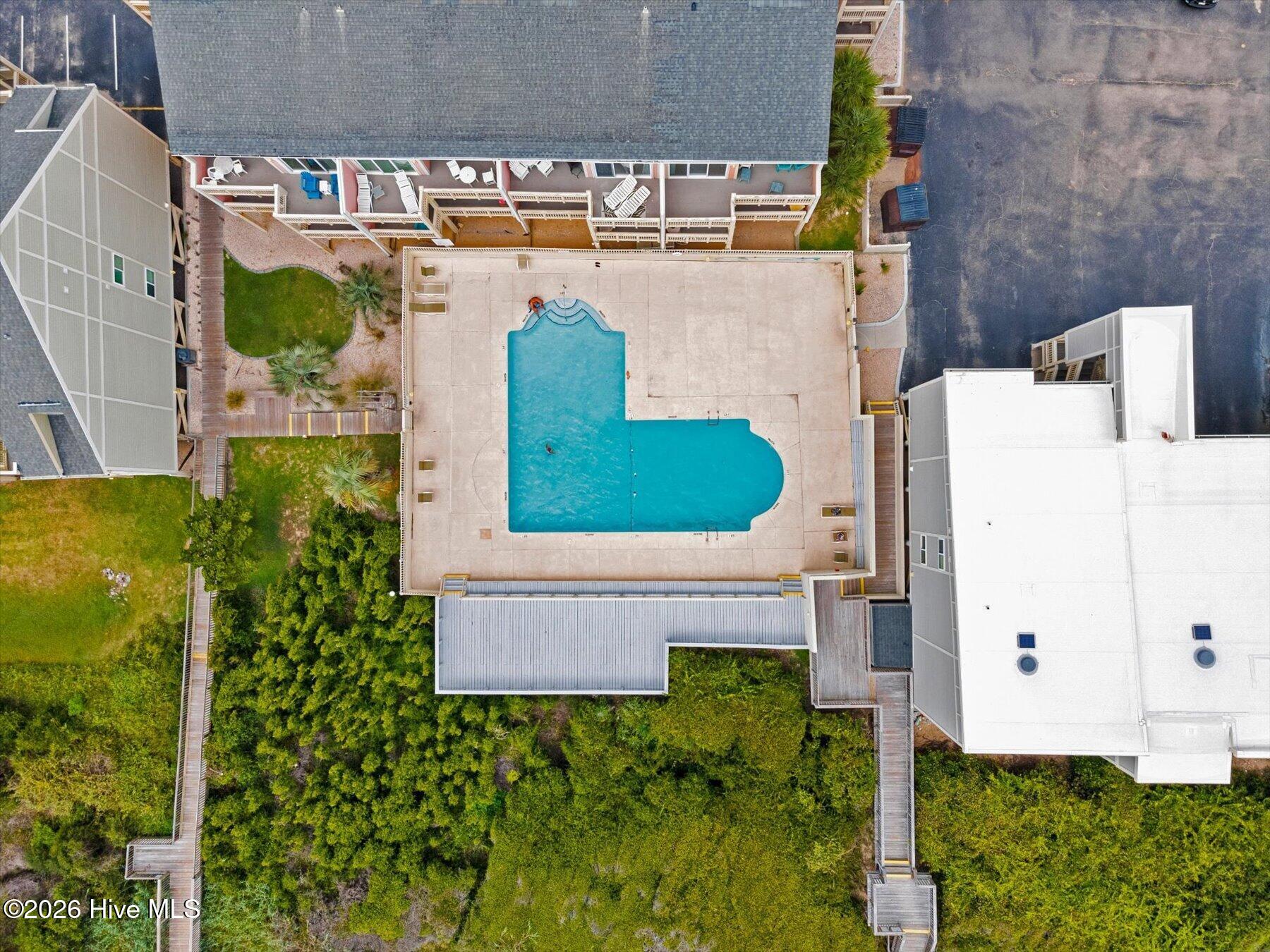 100564383 | Photo 58