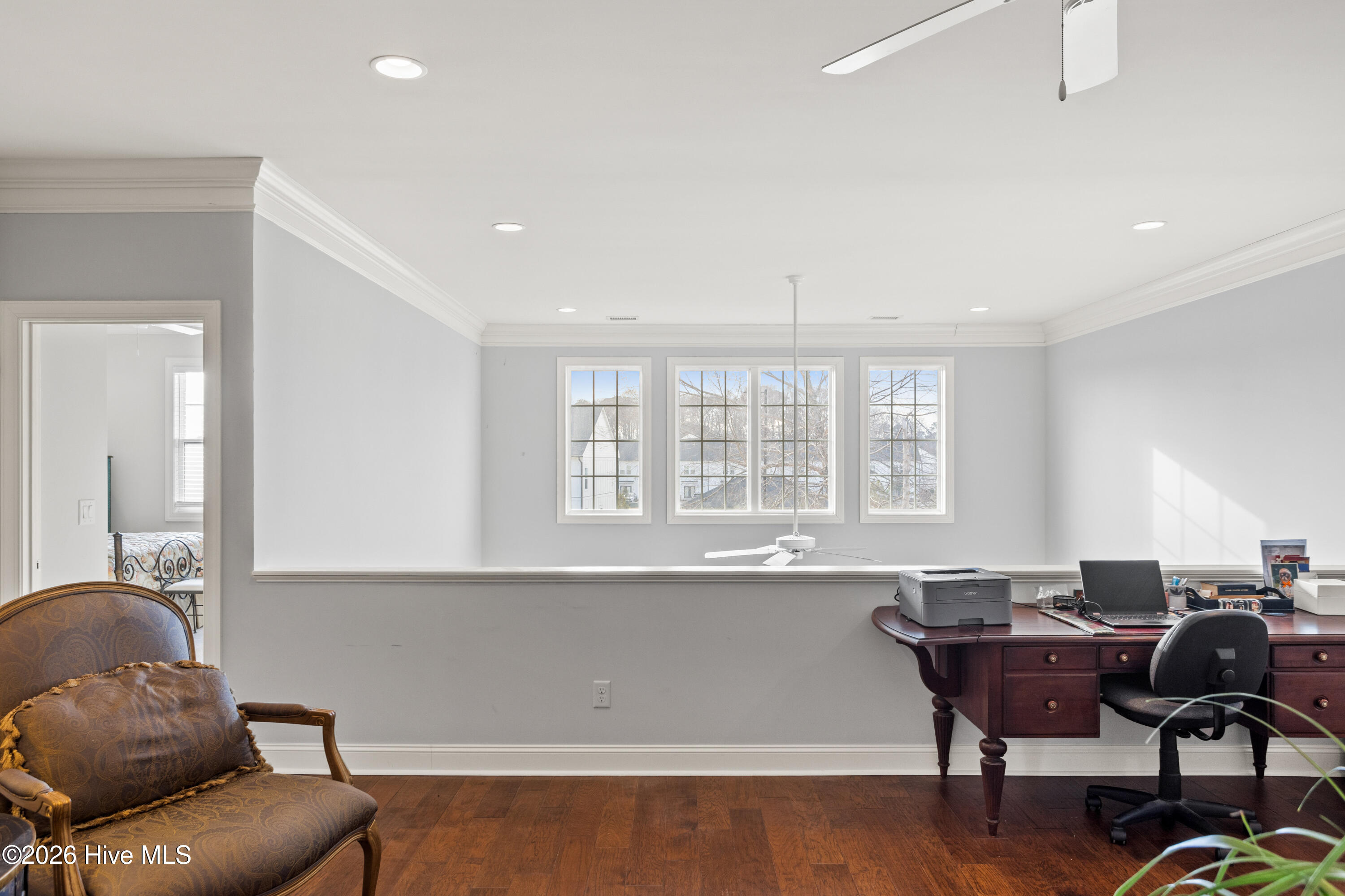 100565451 | Photo 39