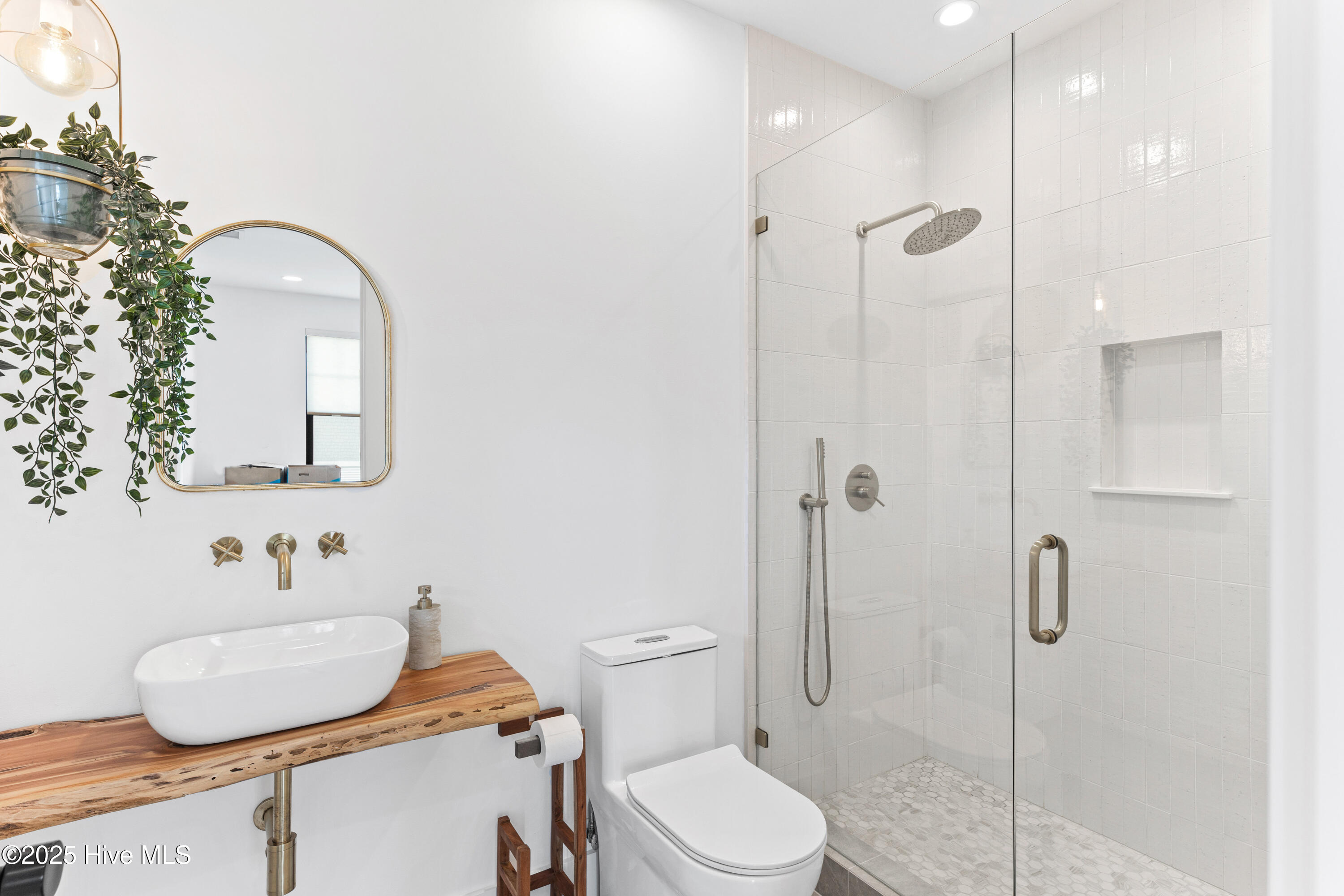 100534624 | Photo 50