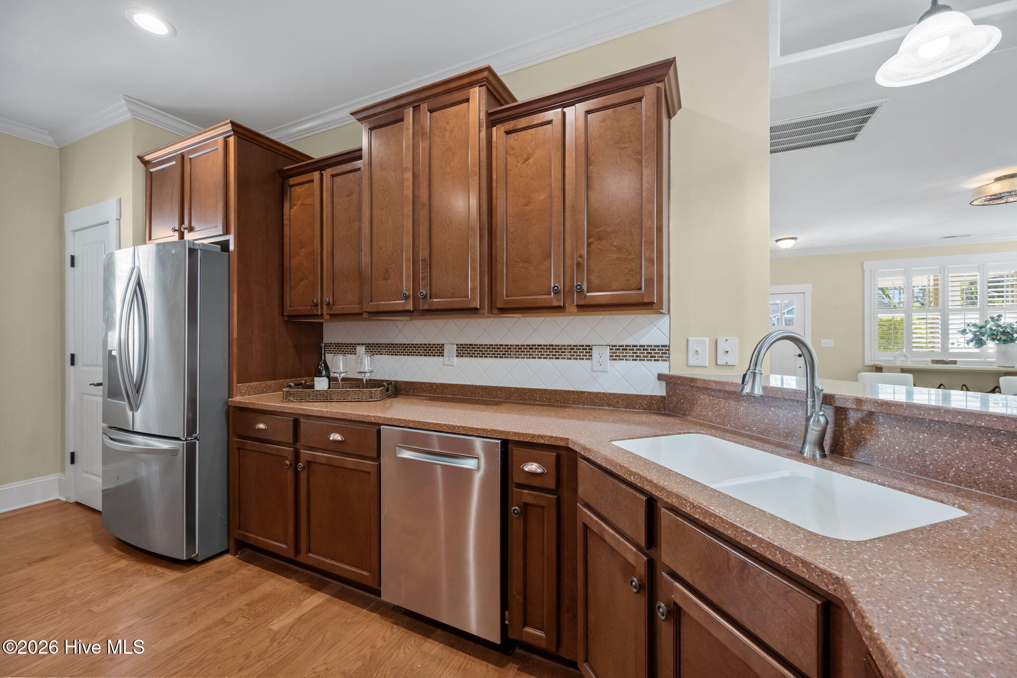 100569497 | Photo 15