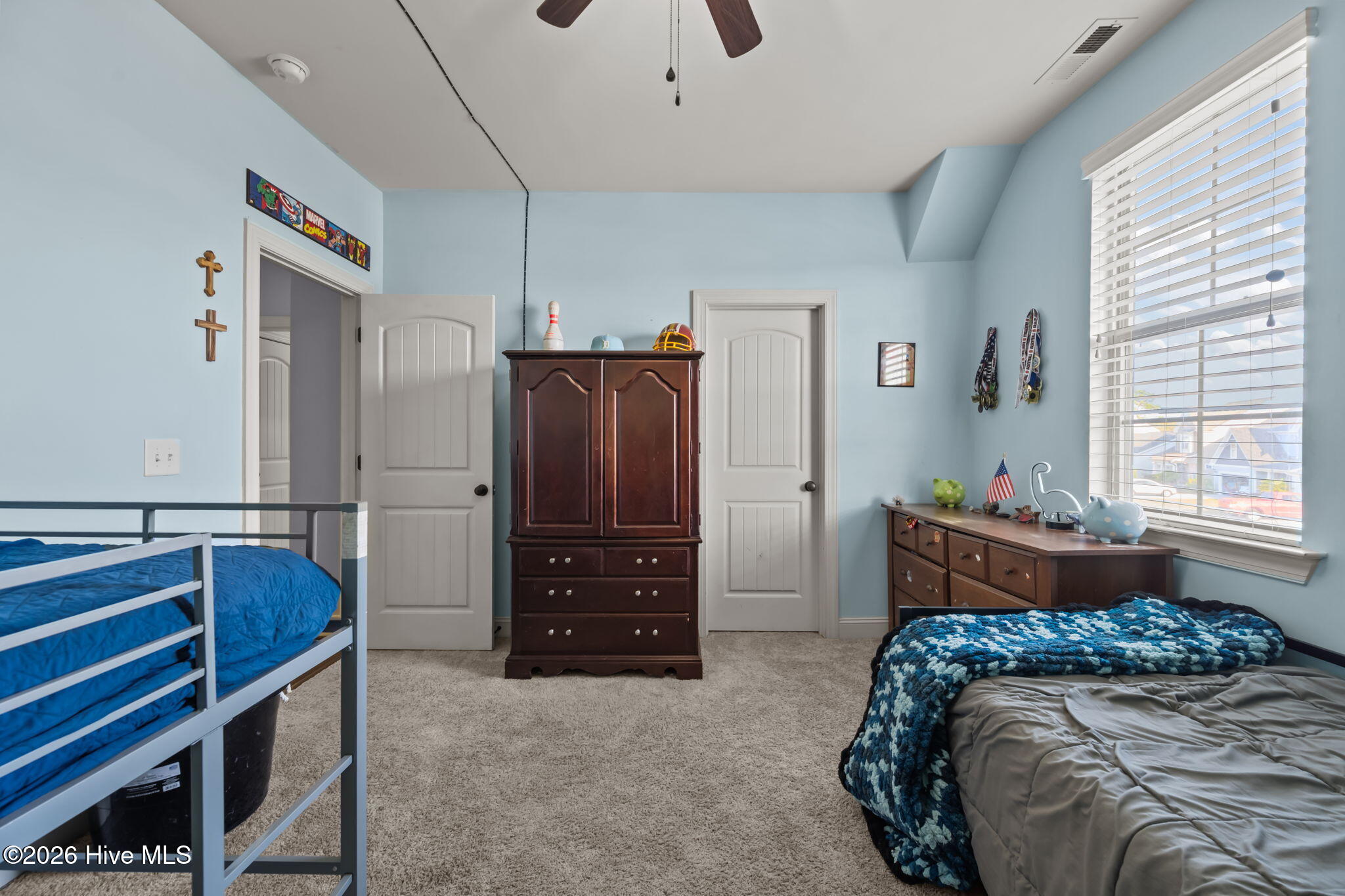 100564669 | Photo 25