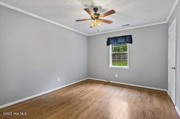 100546075 | Photo 16