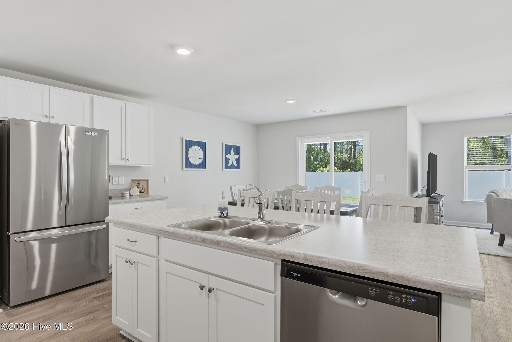 100568433 | Photo 17