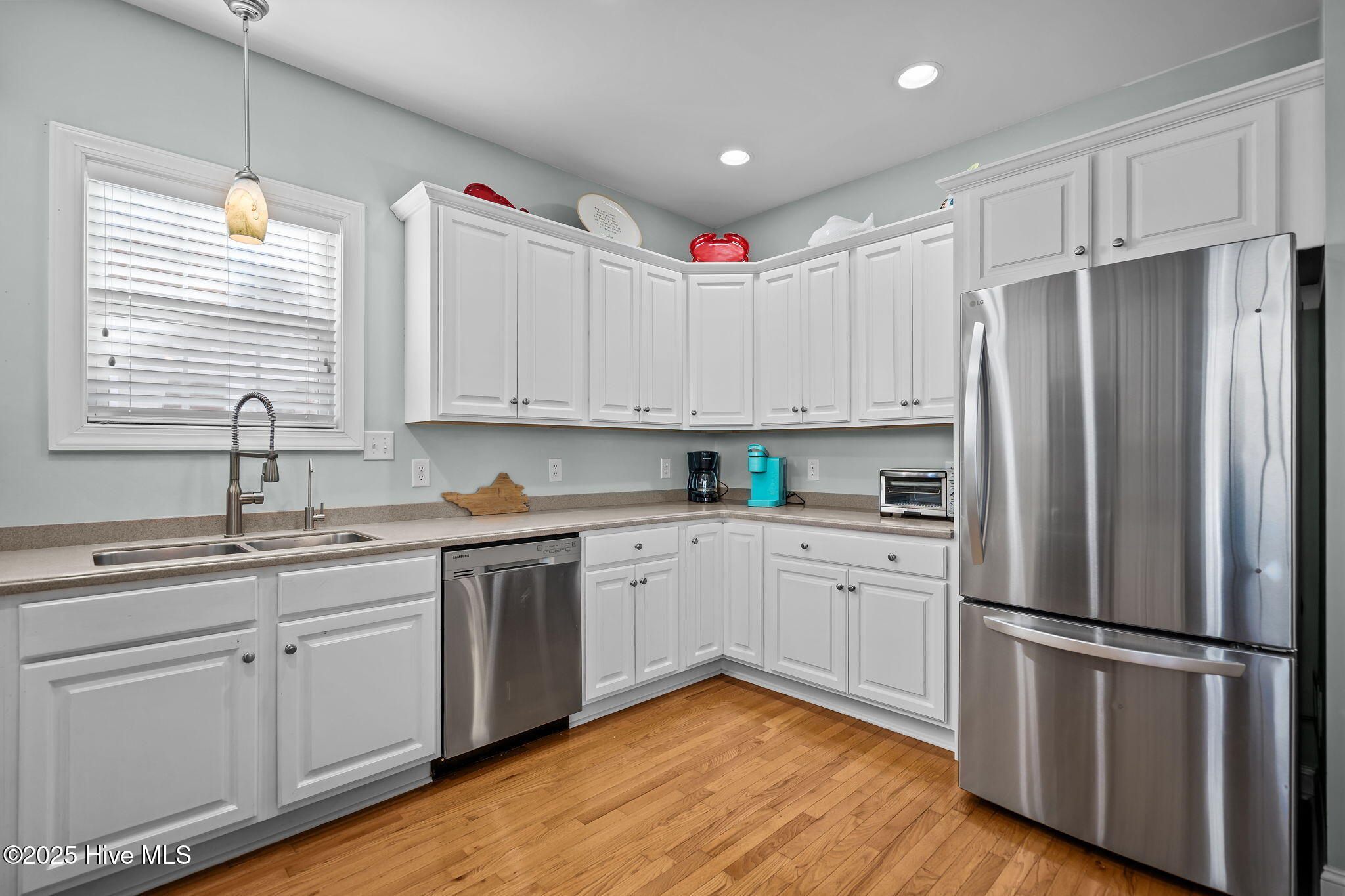 100546584 | Photo 31