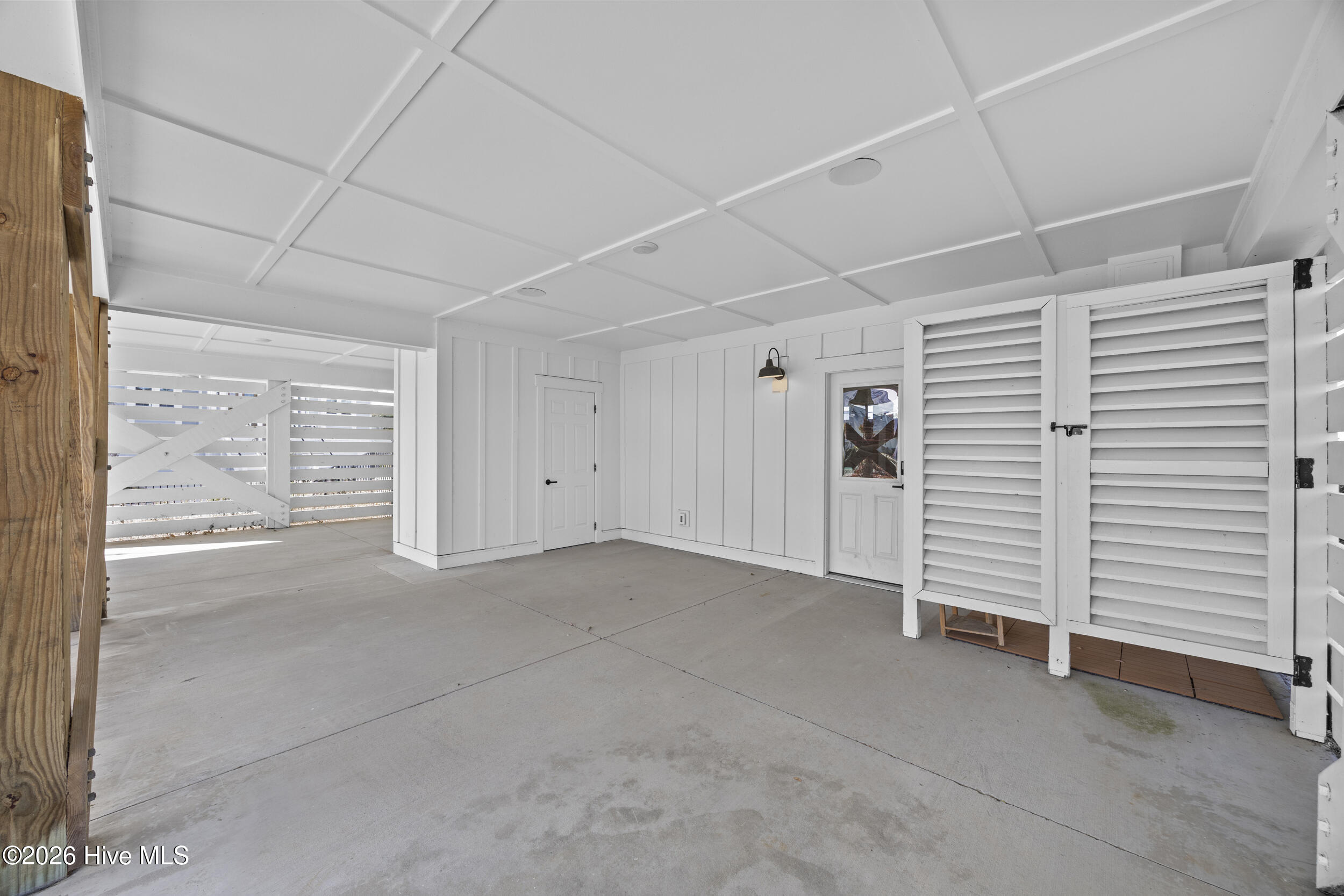 100551268 | Photo 57