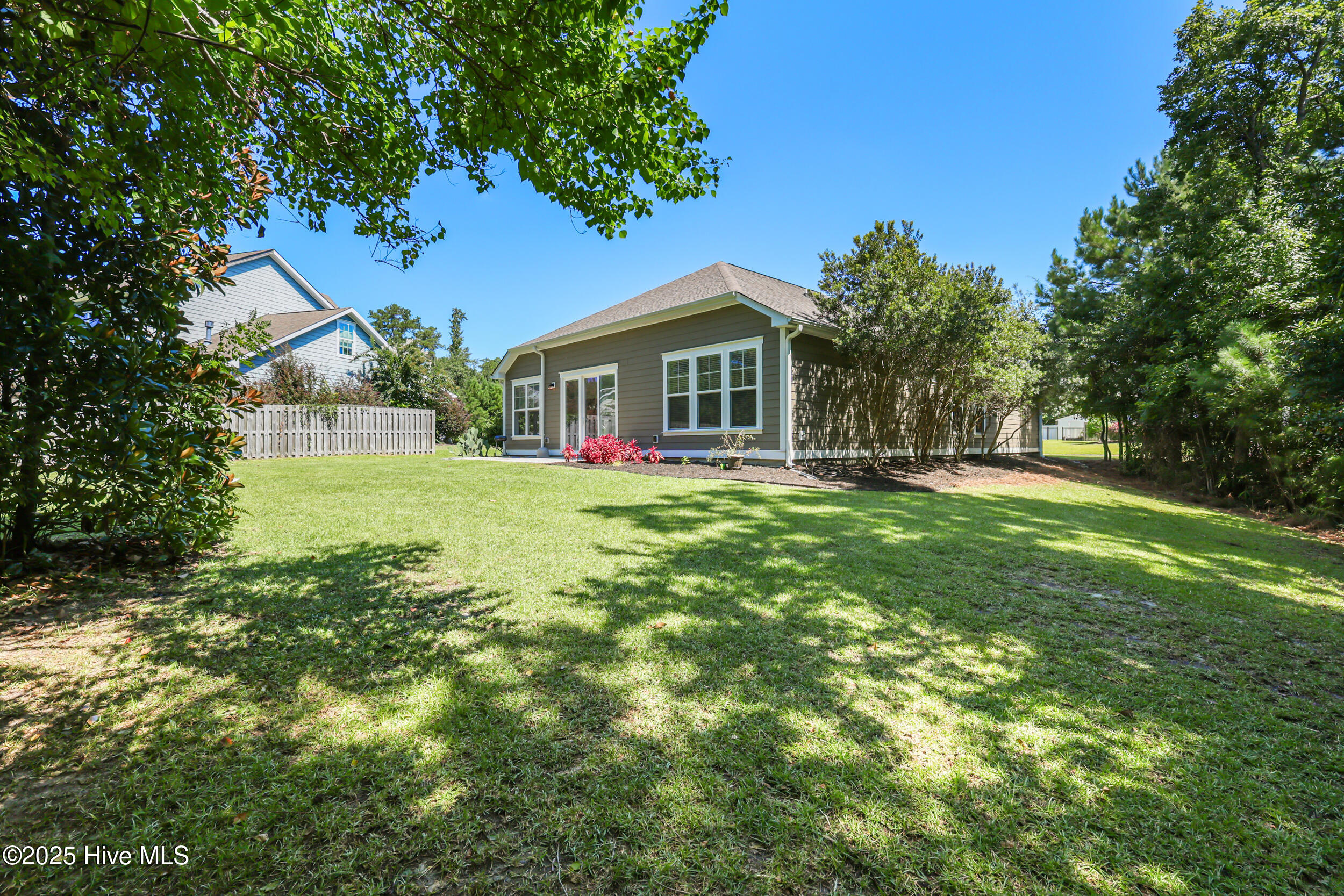 100529345 | Photo 40