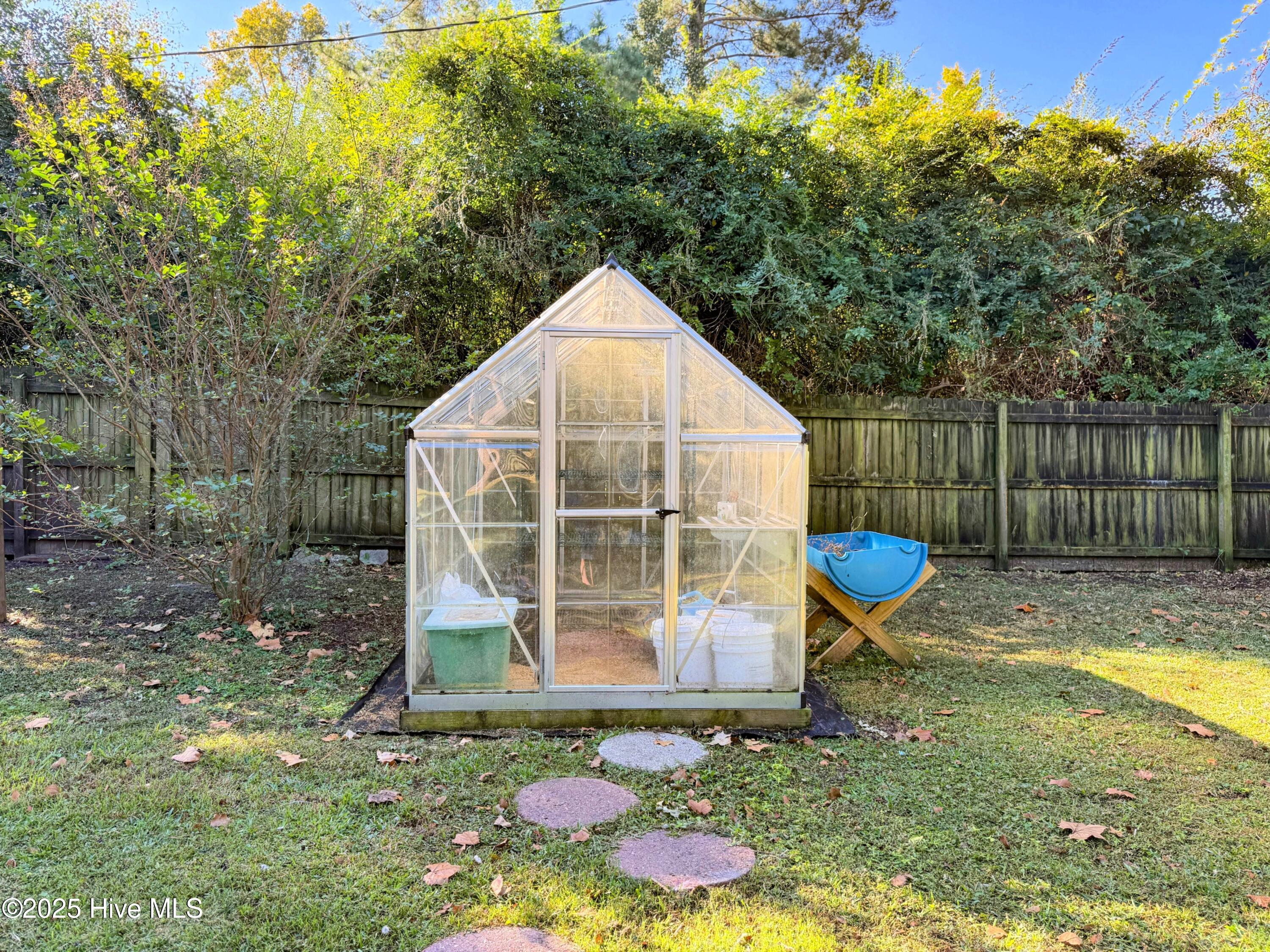 100537869 | Photo 57