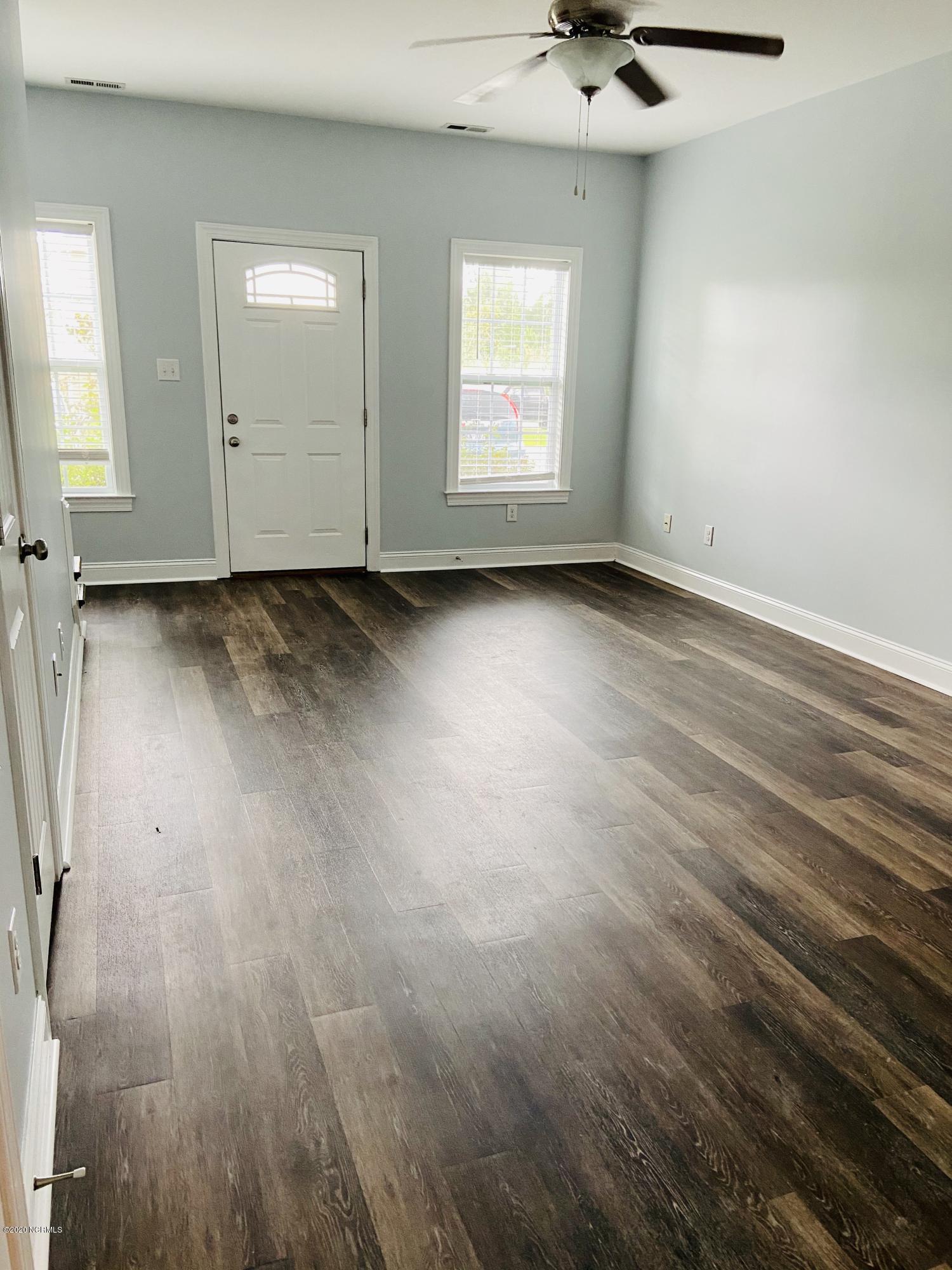 100 Parrot Landing Drive, Hubert, NC, 28539