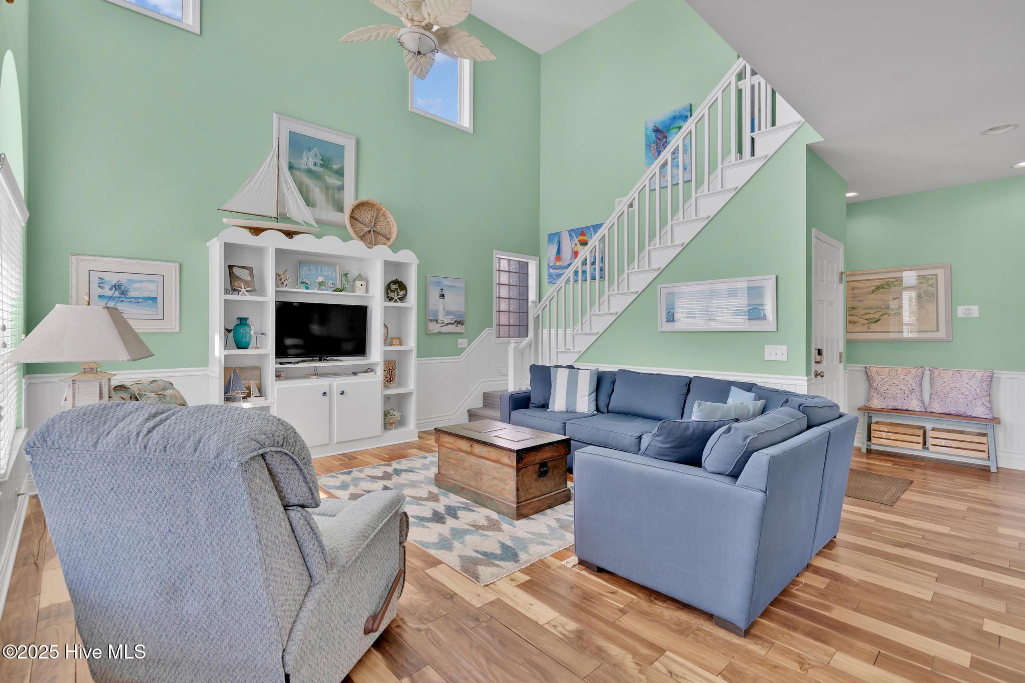 100516997 | Photo 50