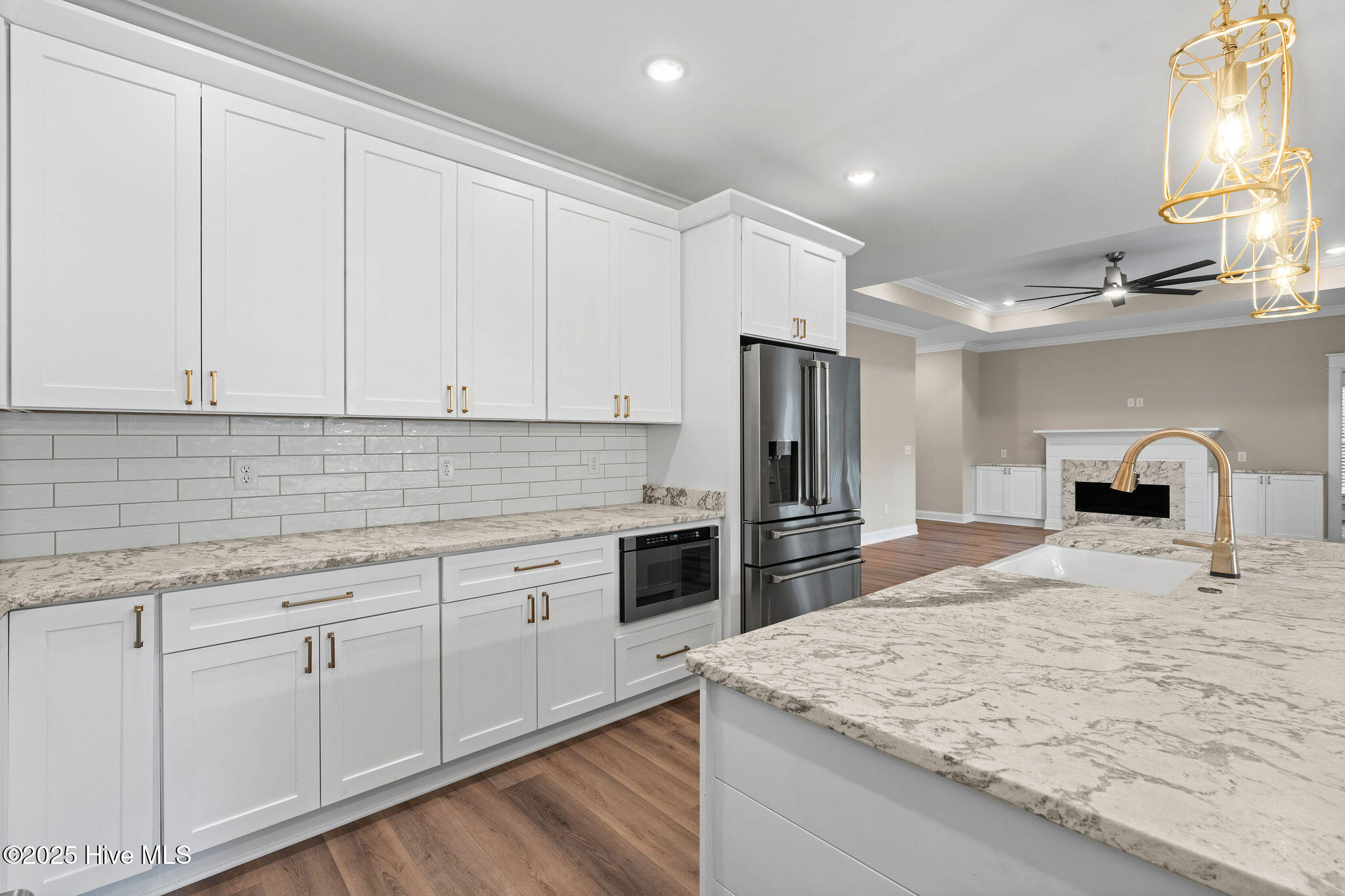 100524622 | Photo 23