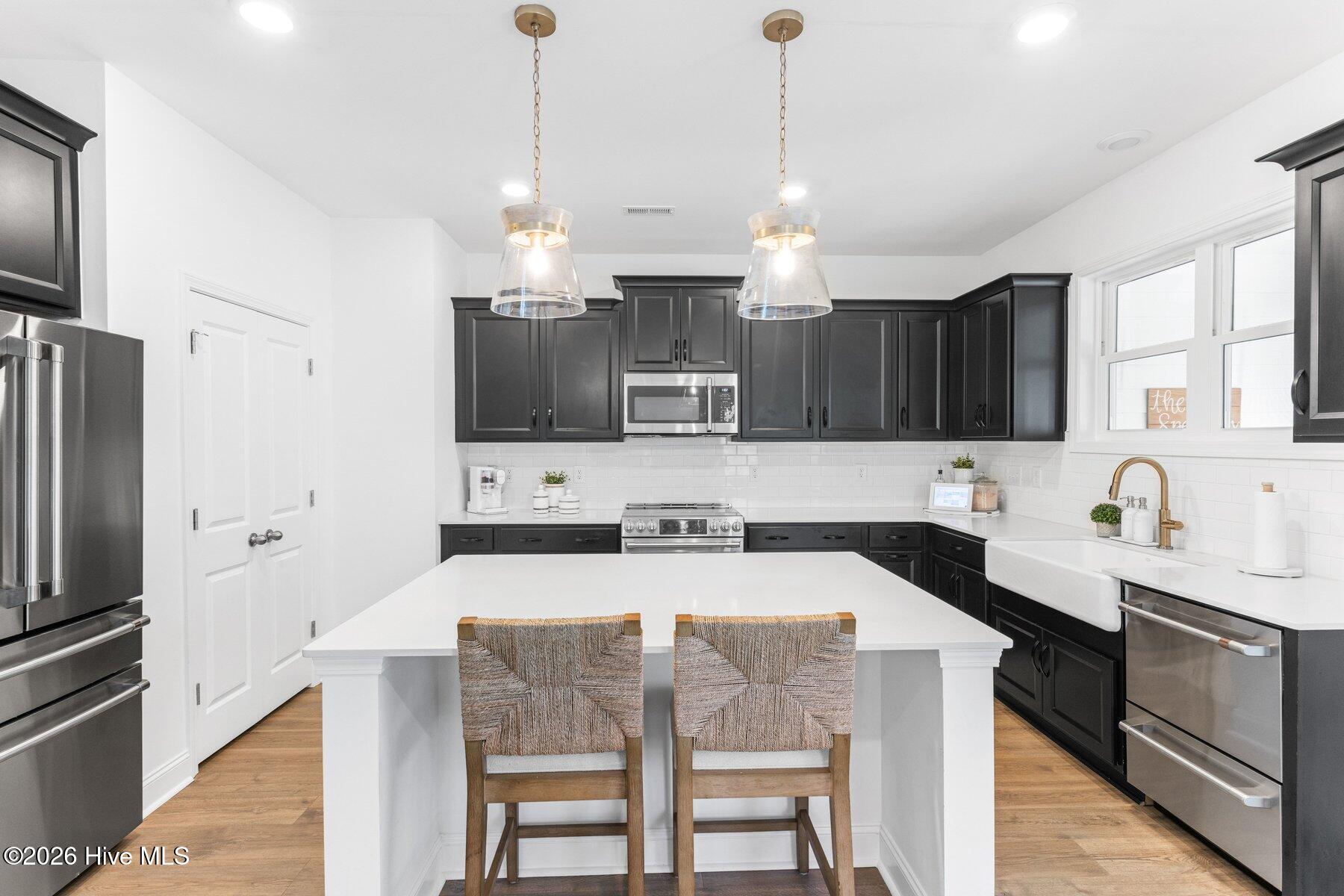 100547333 | Photo 17