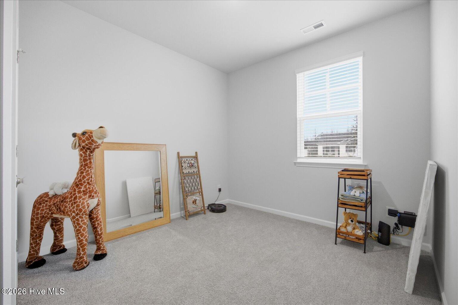 100557275 | Photo 18