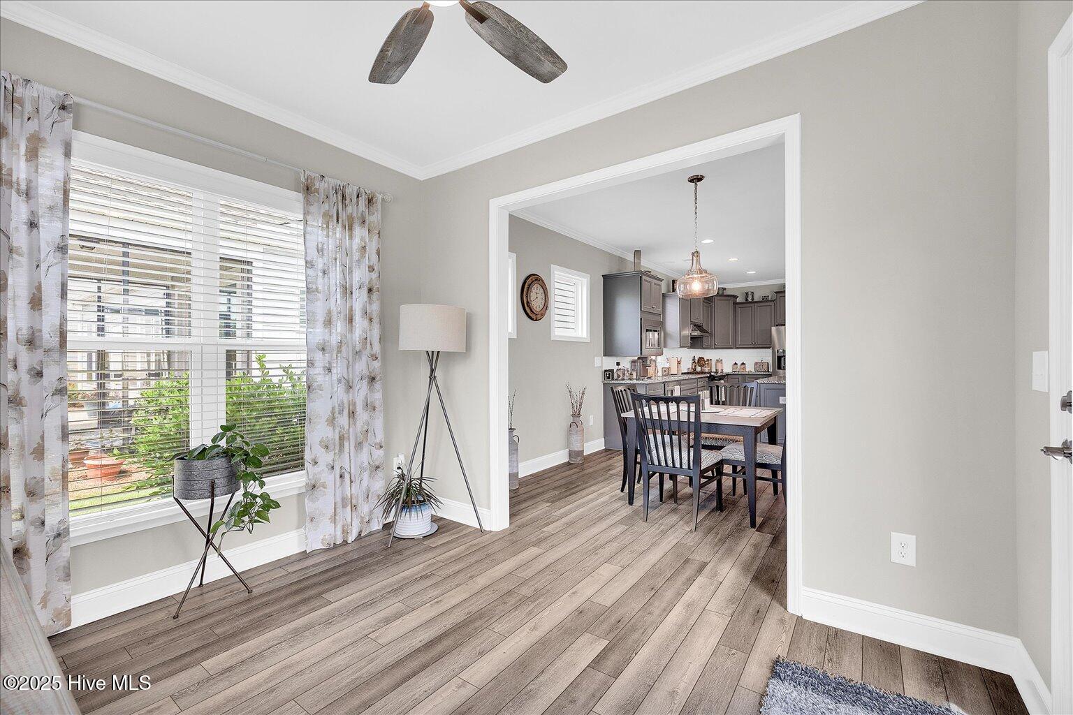 100509338 | Photo 22