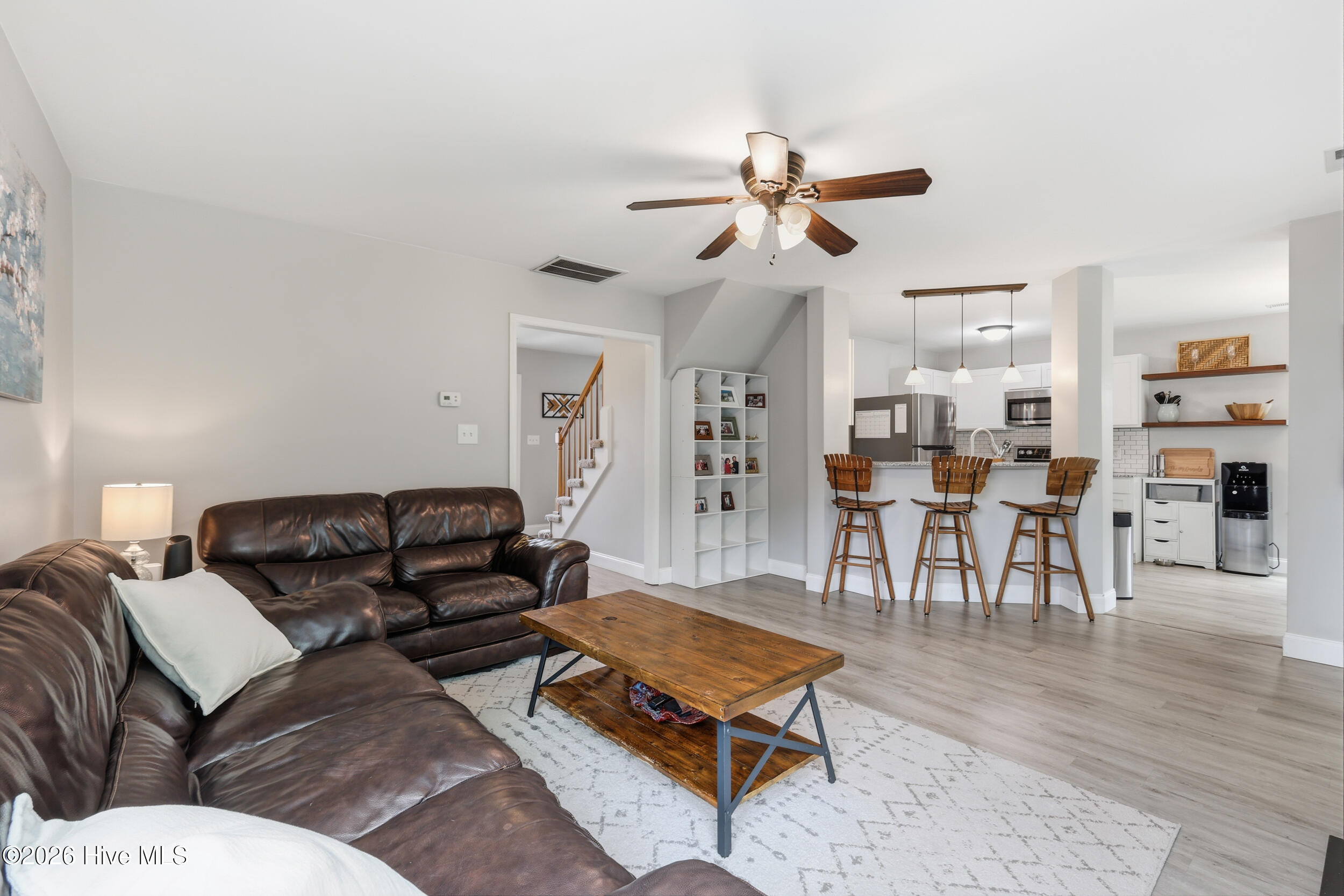 100565857 | Photo 12