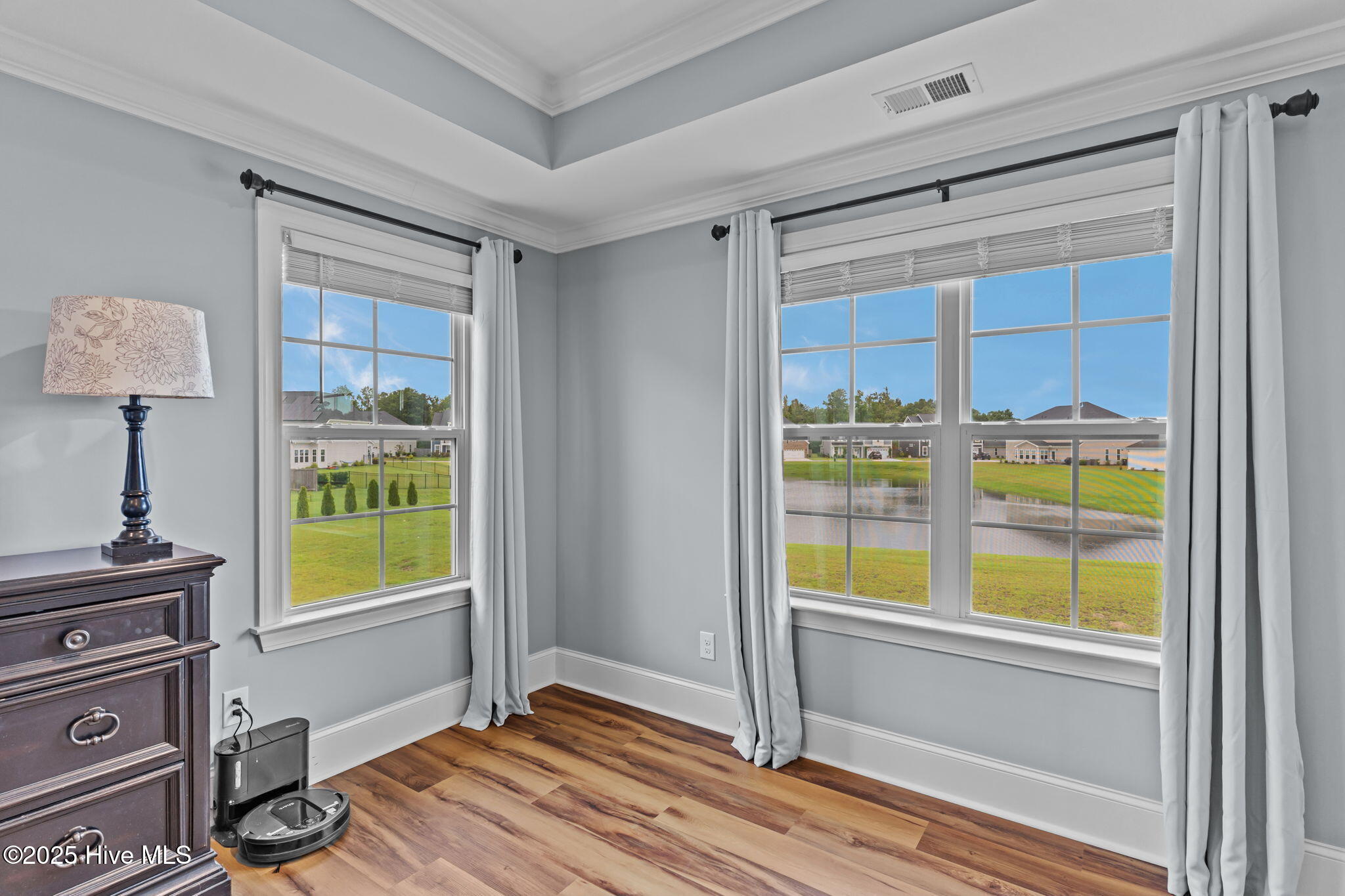 100525303 | Photo 36