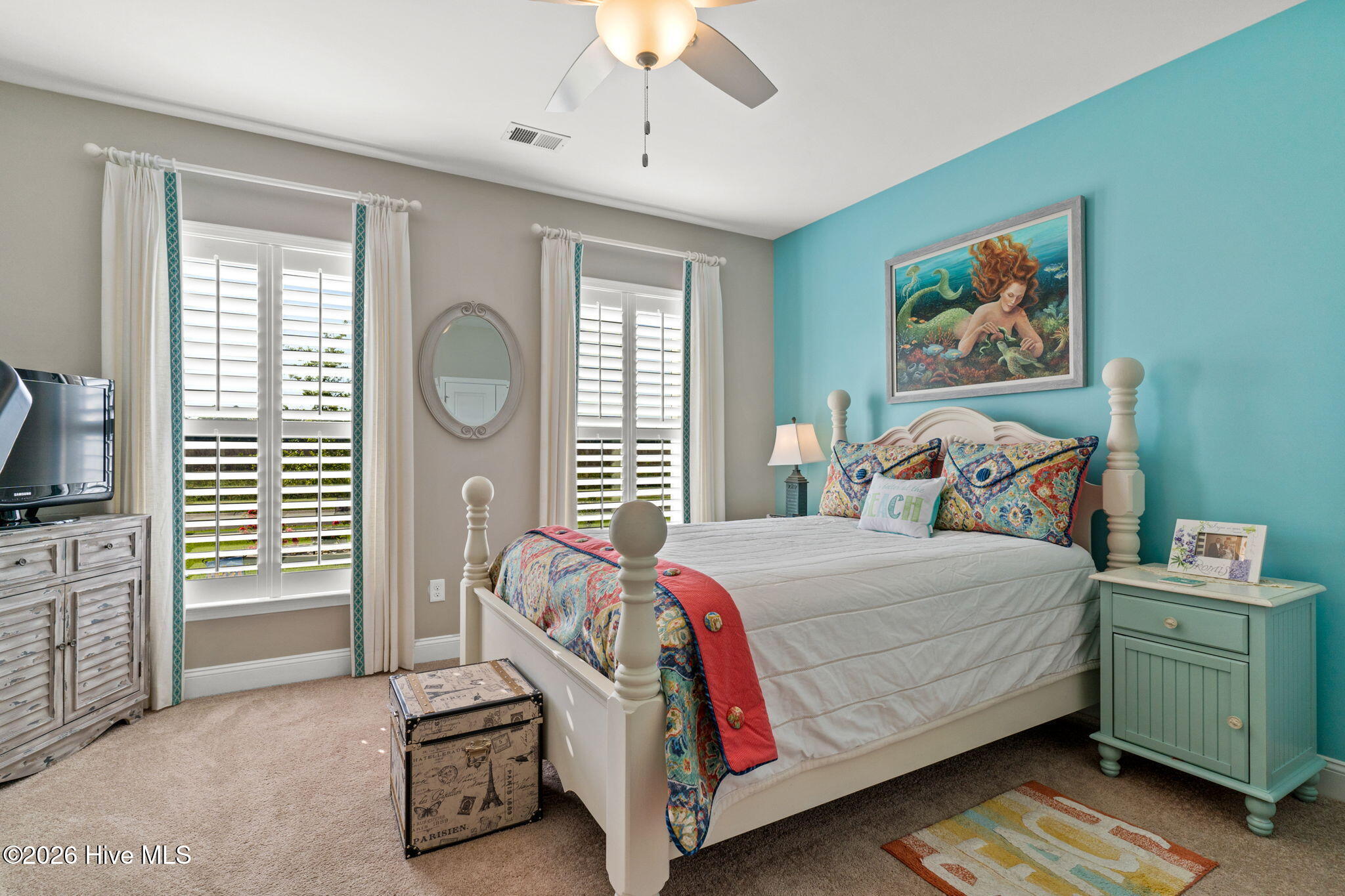 100560467 | Photo 31