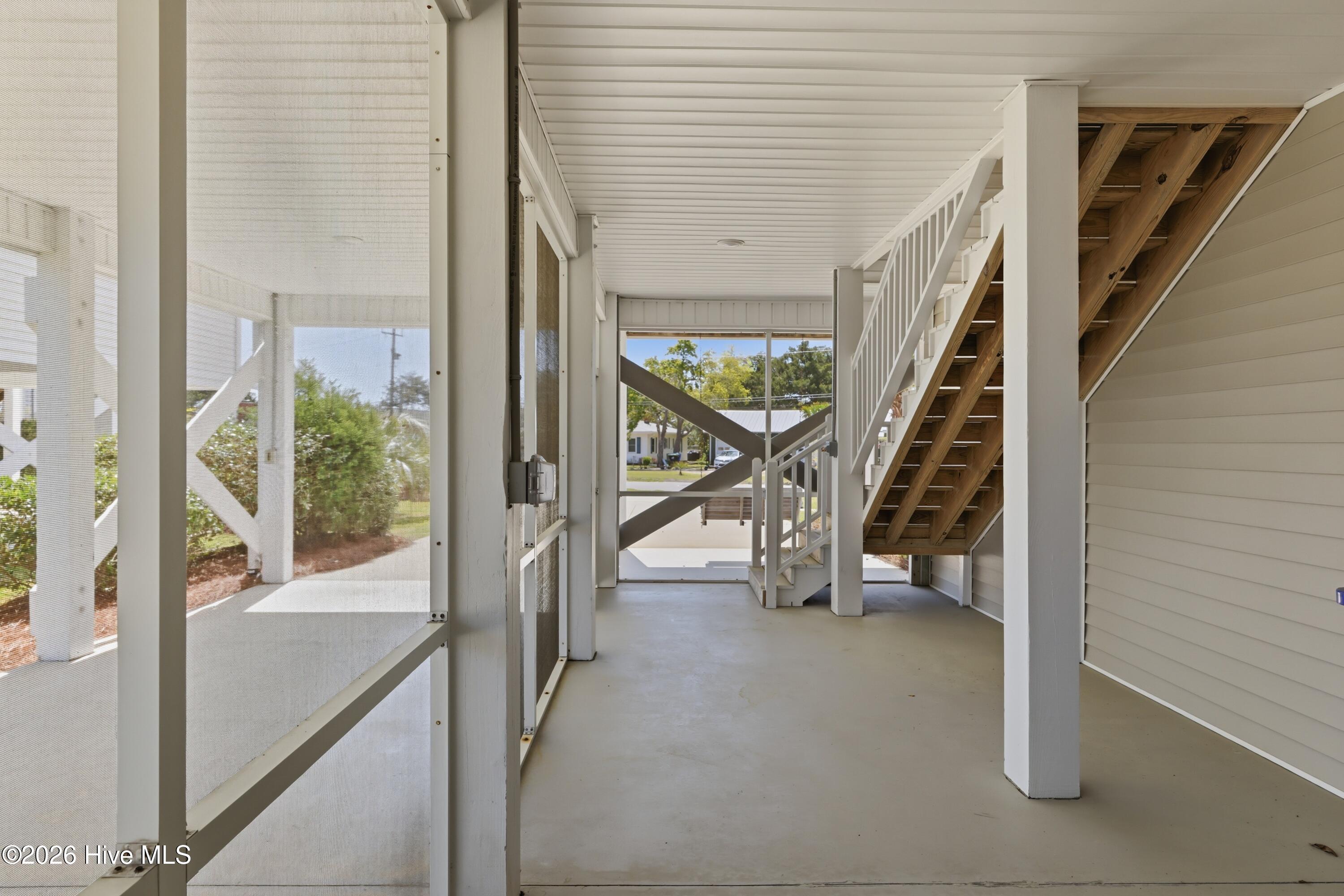 100566755 | Photo 11