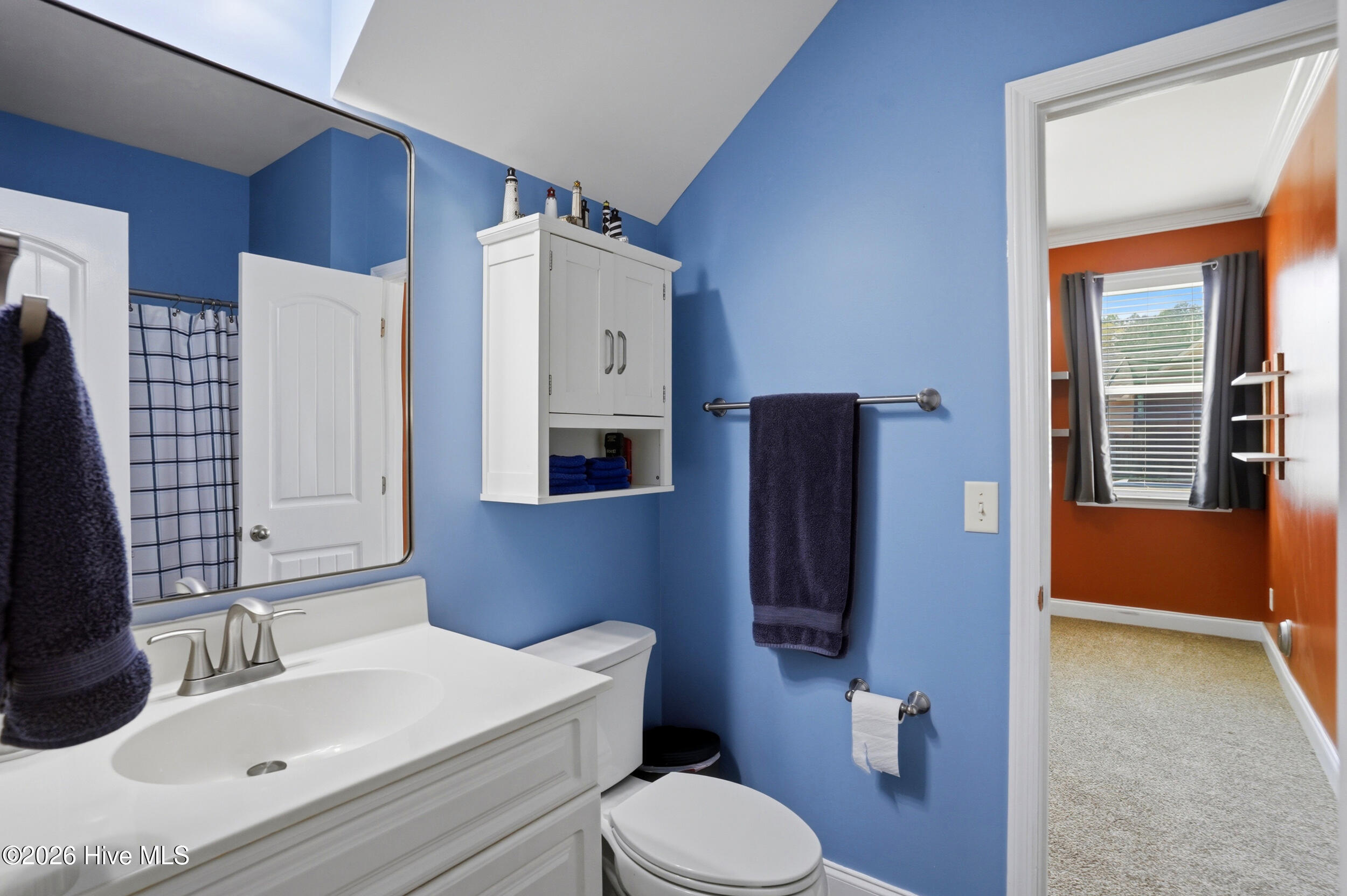 100562435 | Photo 21