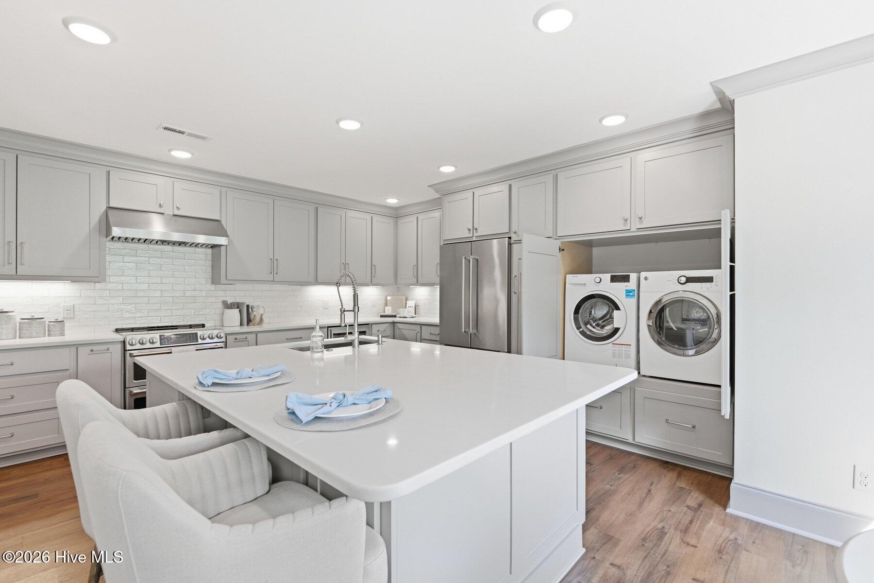 100566257 | Photo 19