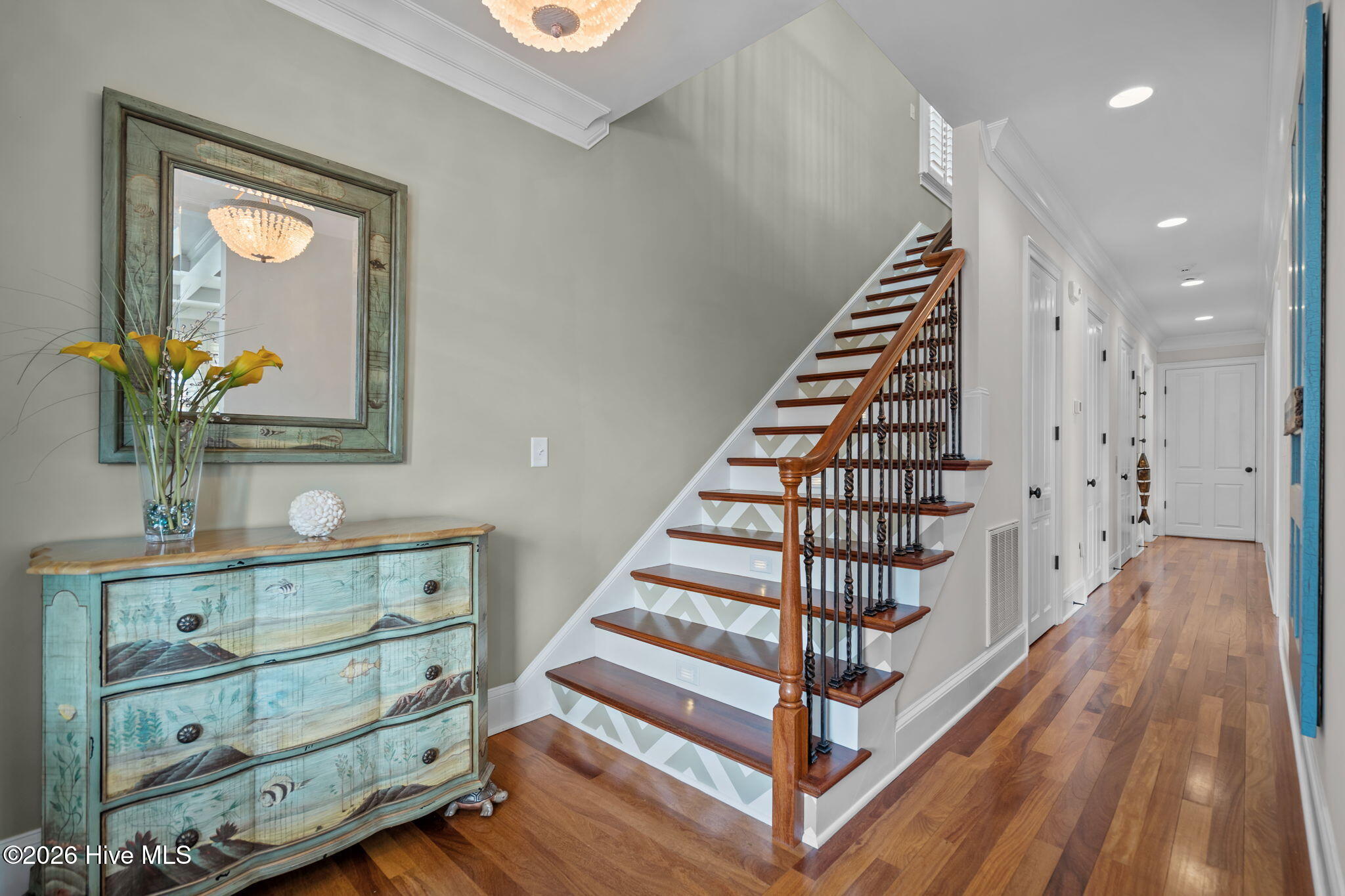 100551618 | Photo 32