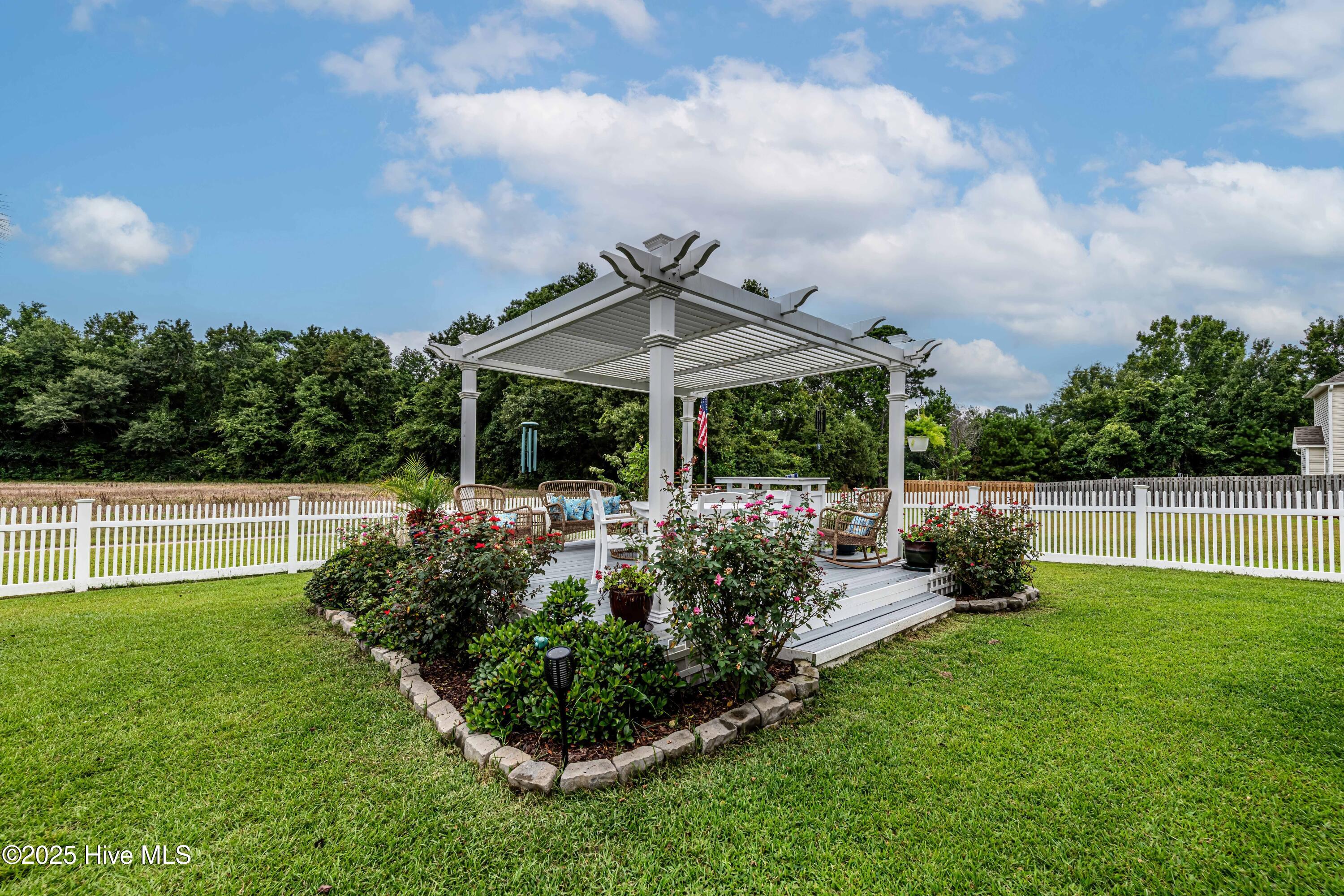 100524839 | Photo 11