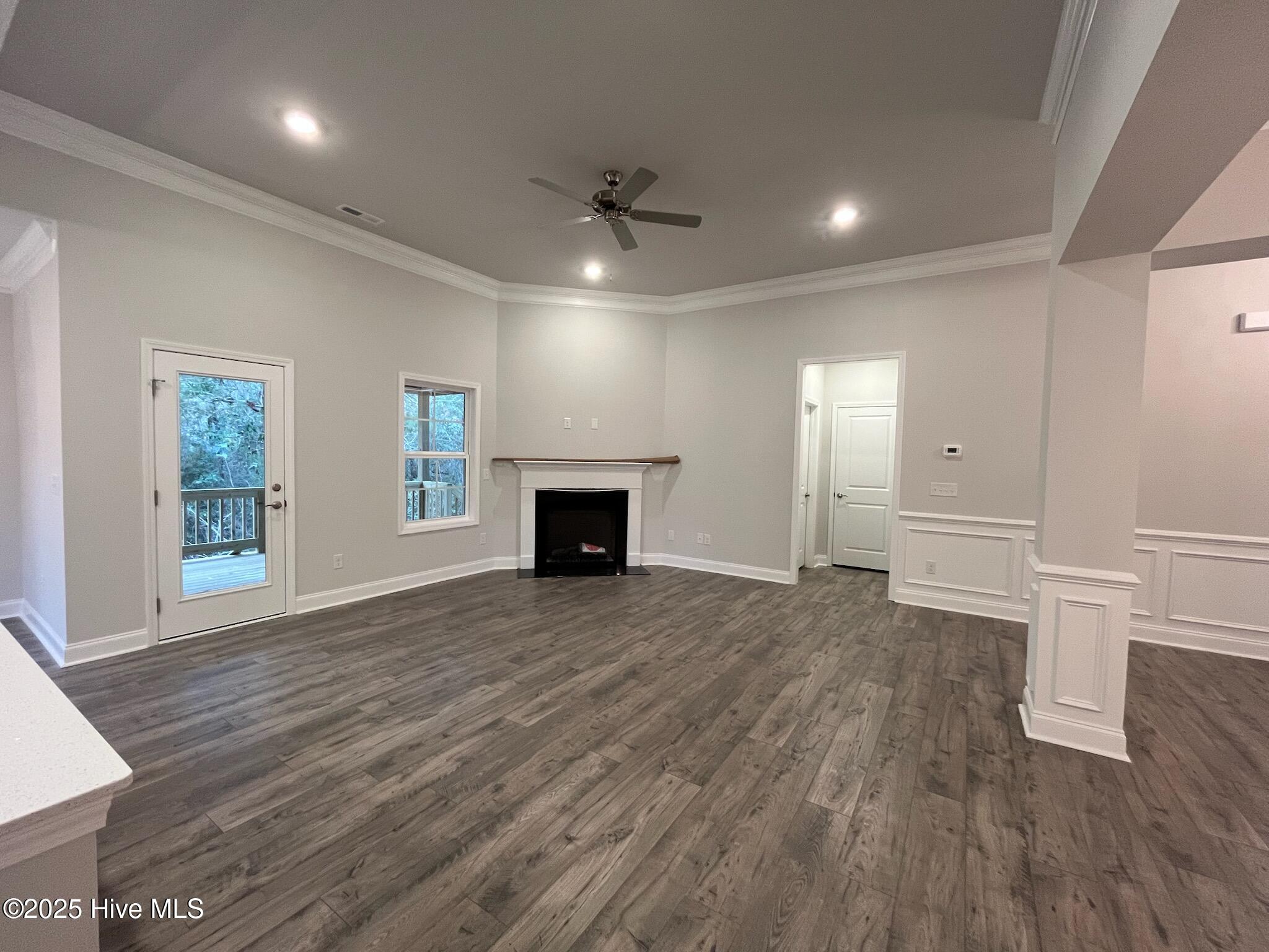 100531849 | Photo 12