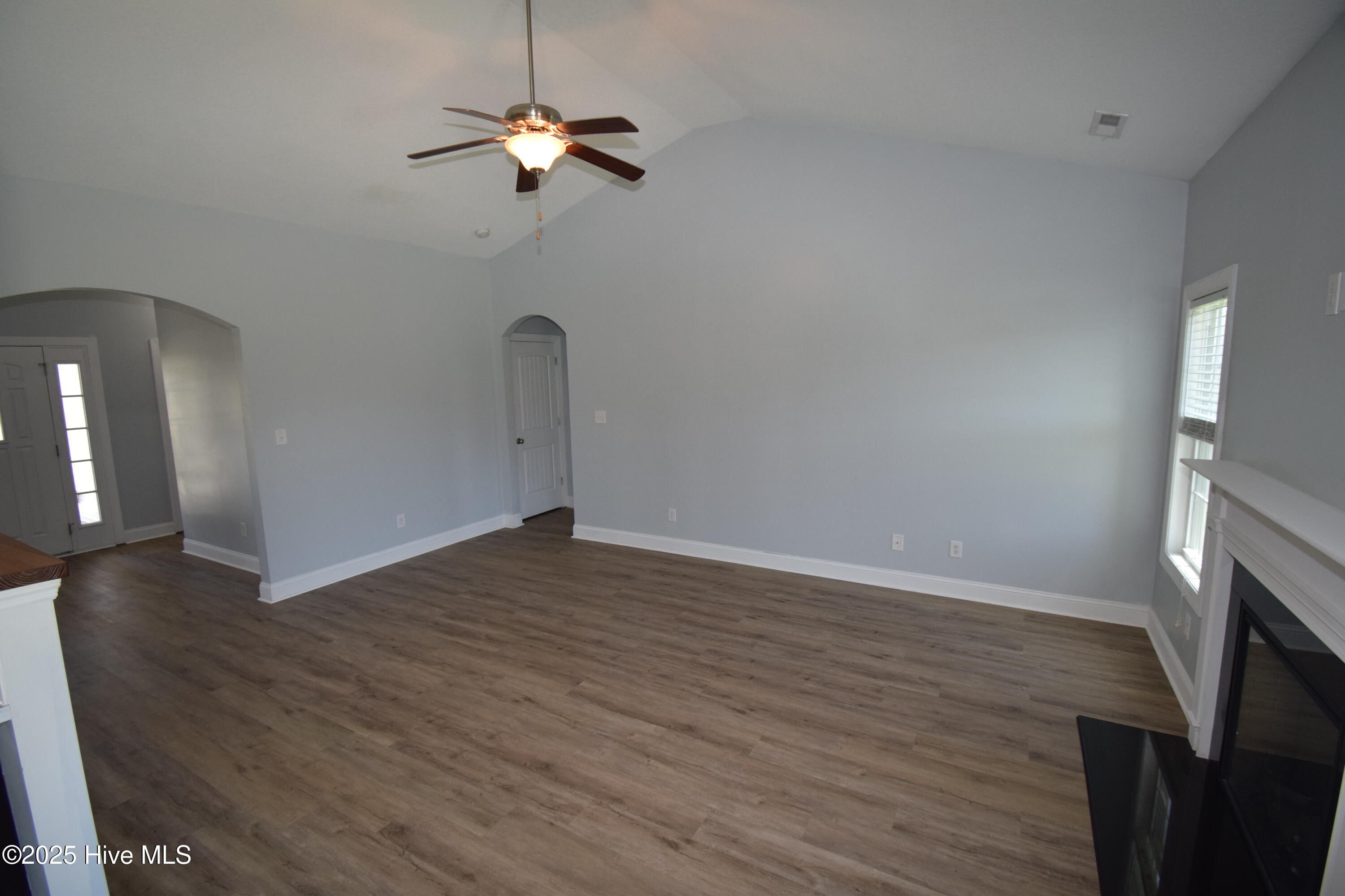 100515544 | Photo 13