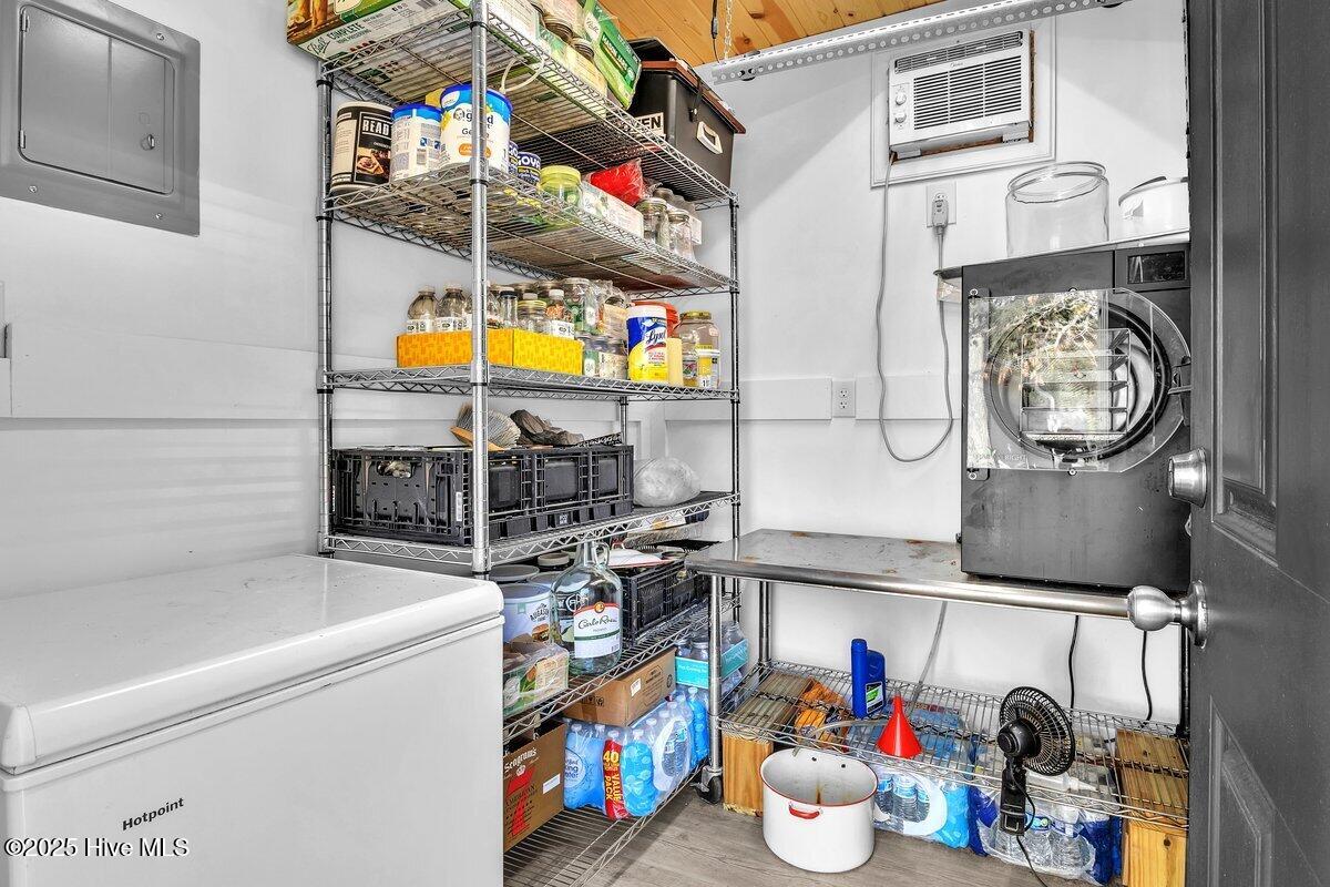 100544692 | Photo 28