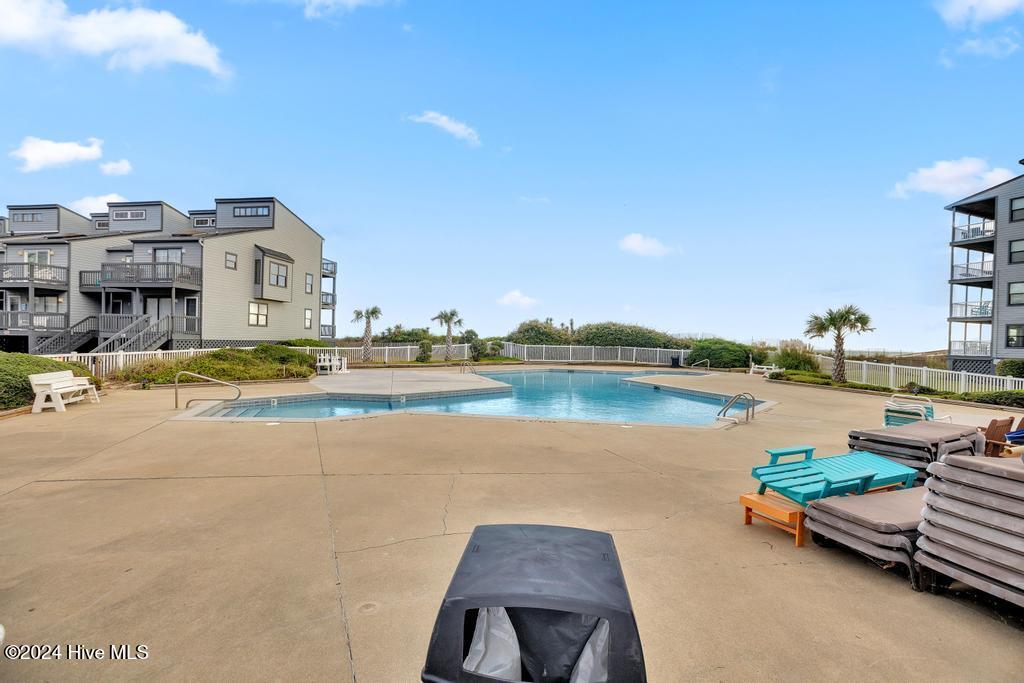 100556317 | Photo 25