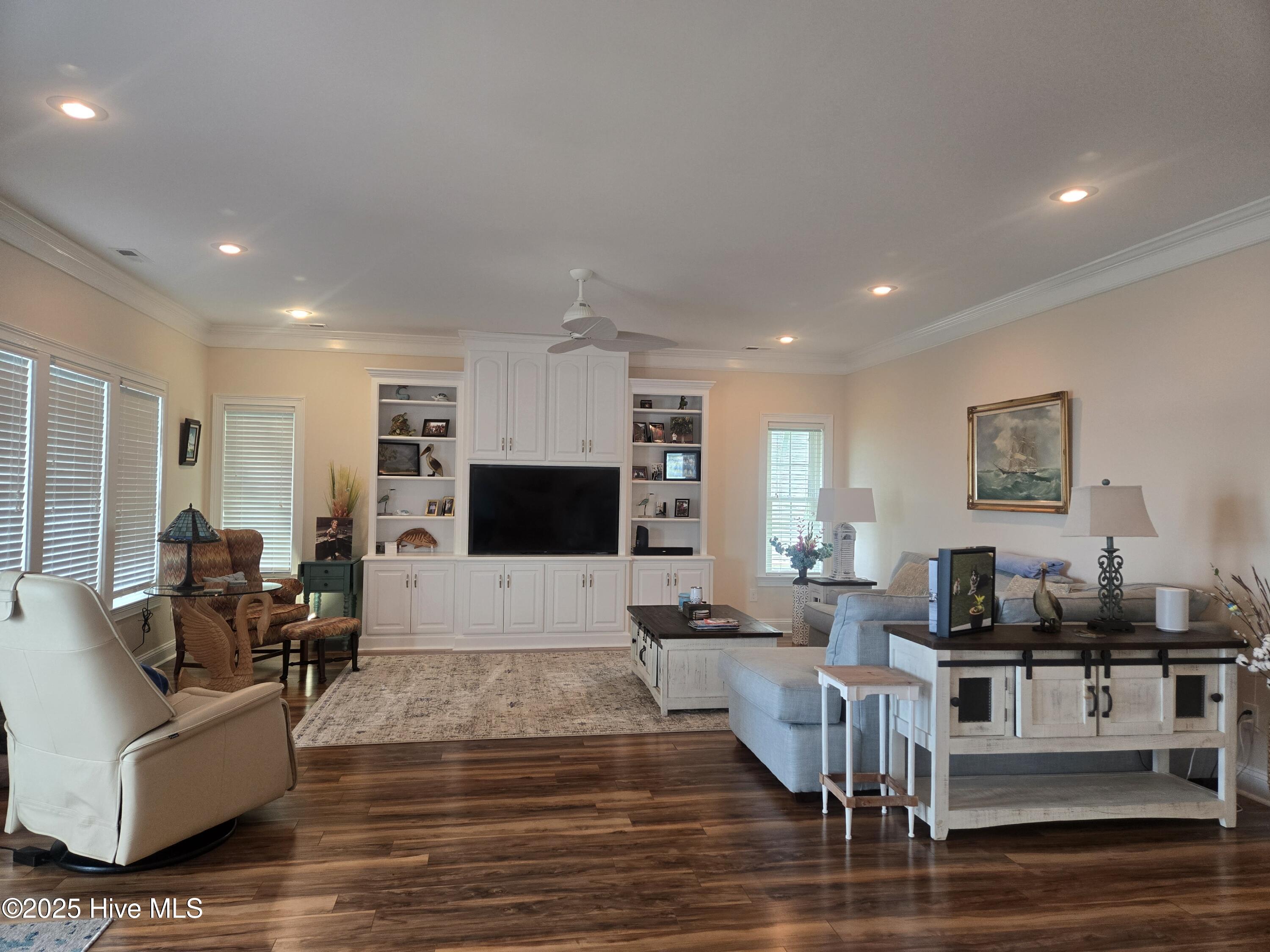 429 Live Oak Road,Newport