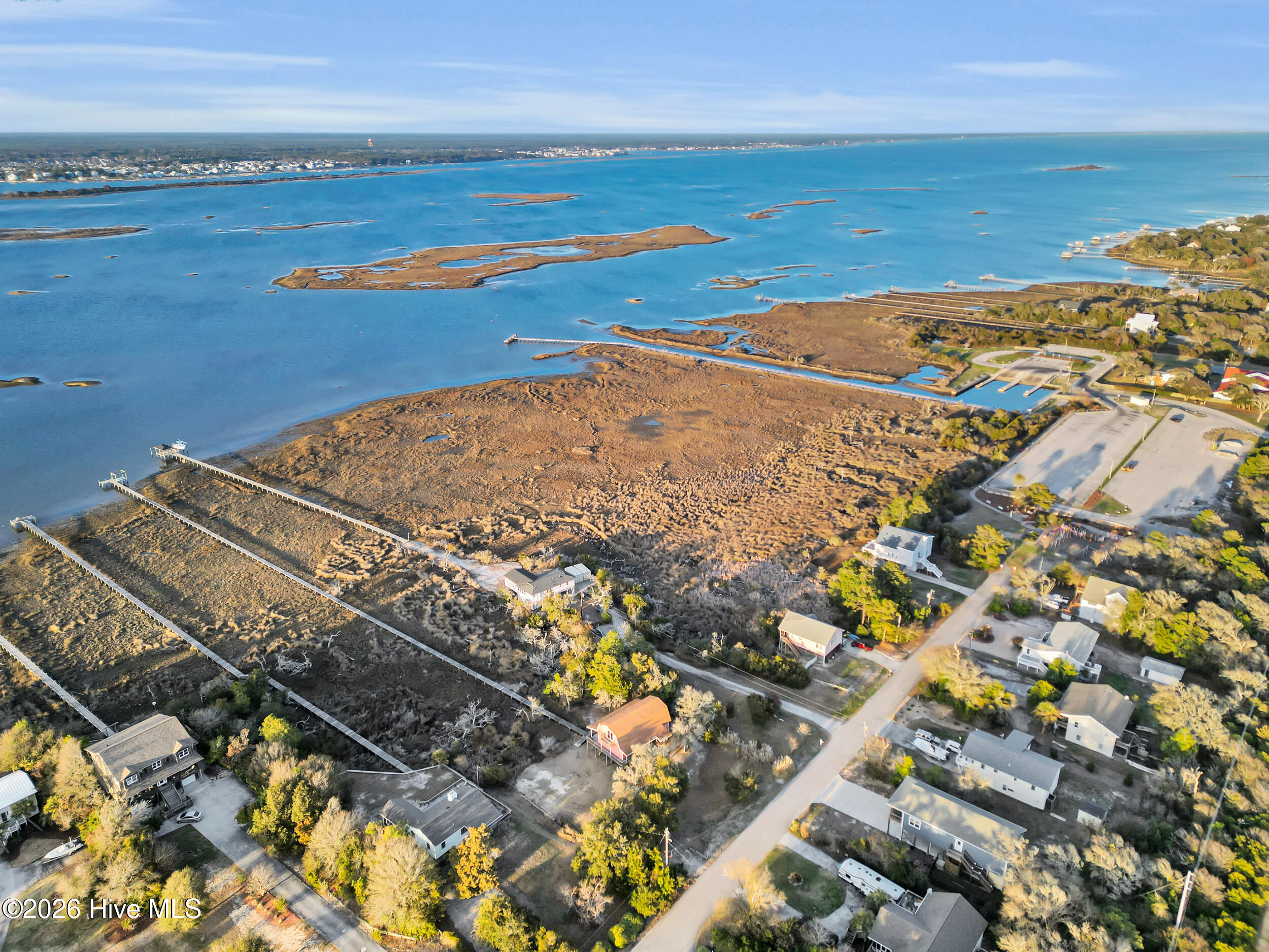 100560097 | Photo 42