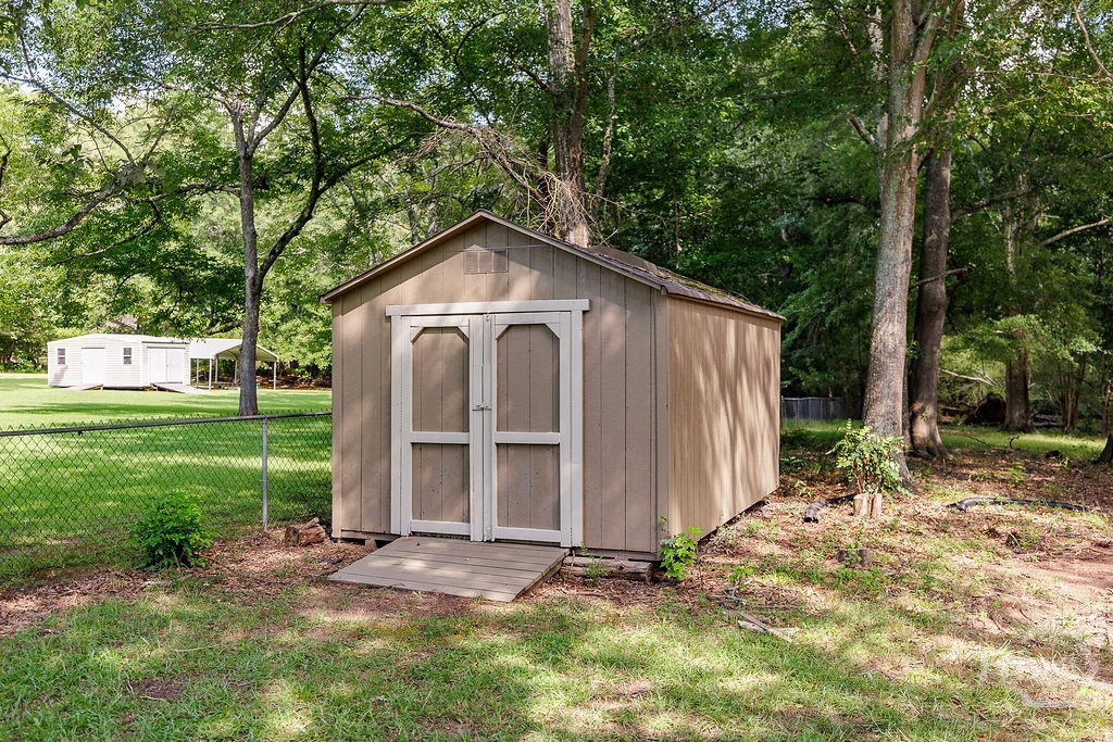 1035 Whit Davis Road