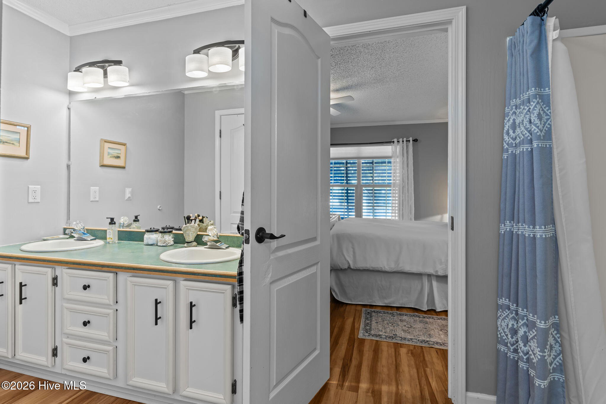 100559480 | Photo 23