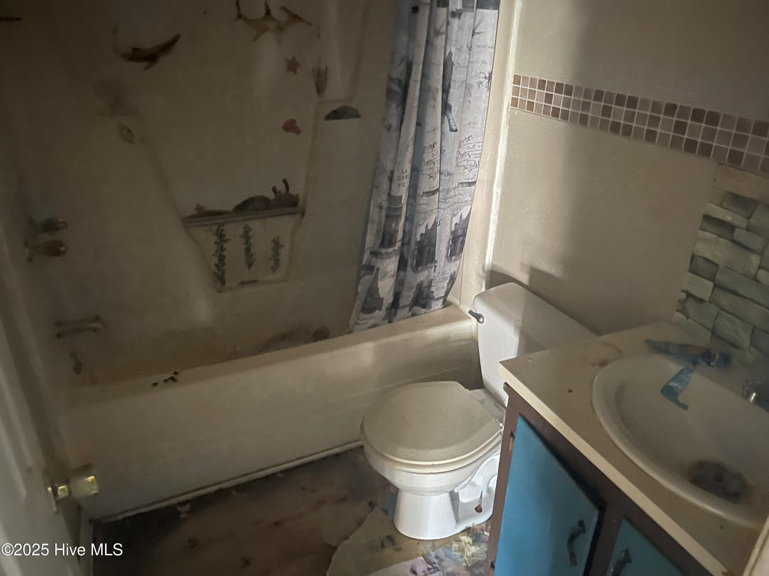 Homes for sale in Williamston, NC | 313 S Biggs St, Williamston, NC 27892 | MLS# 100538889