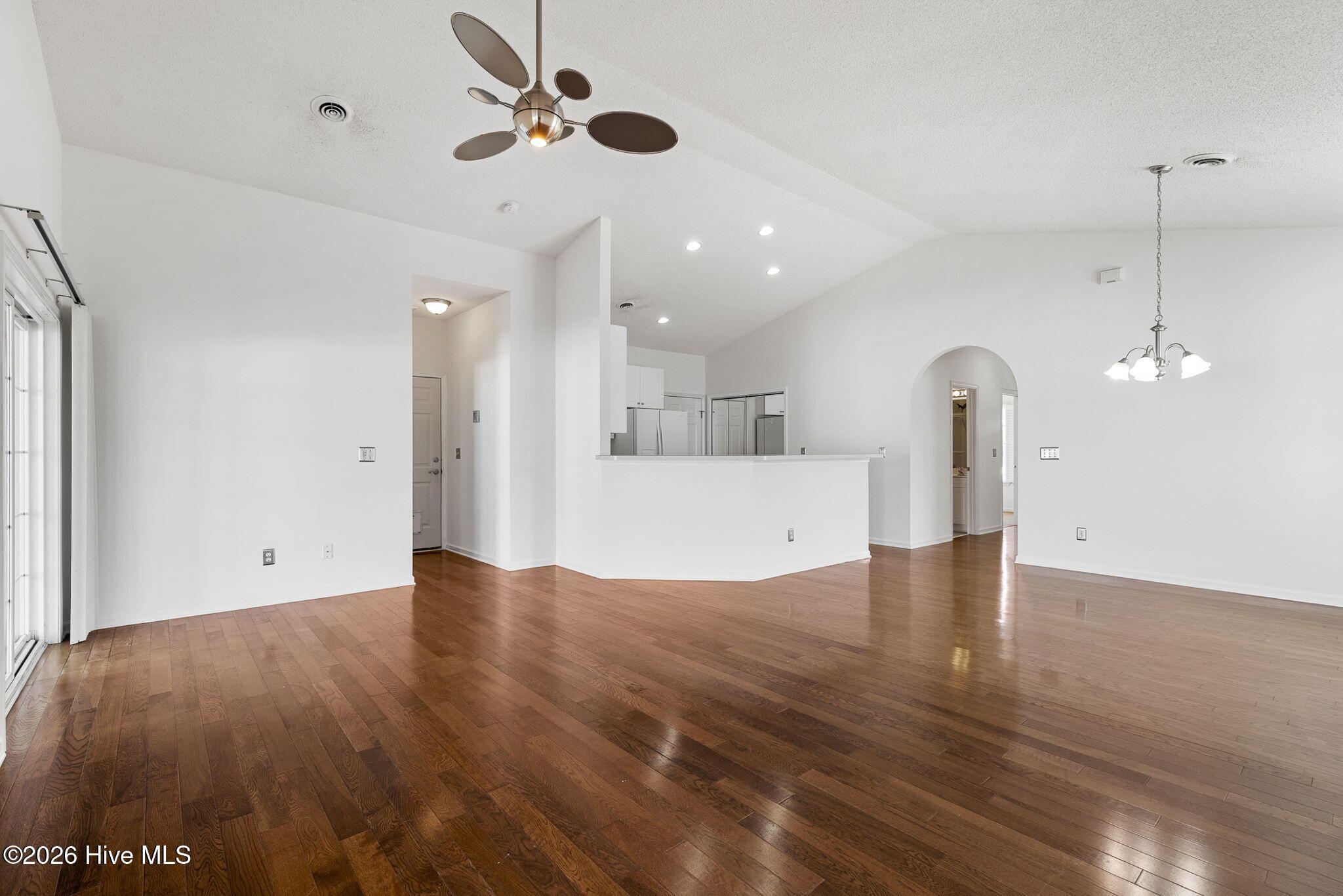 100556547 | Photo 22