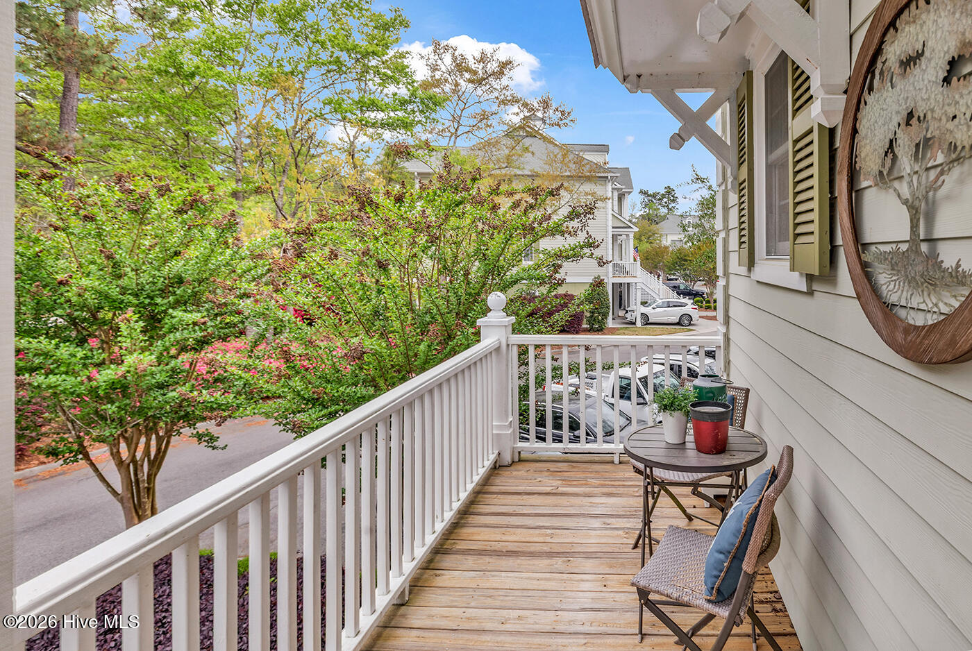 100566110 | Photo 43