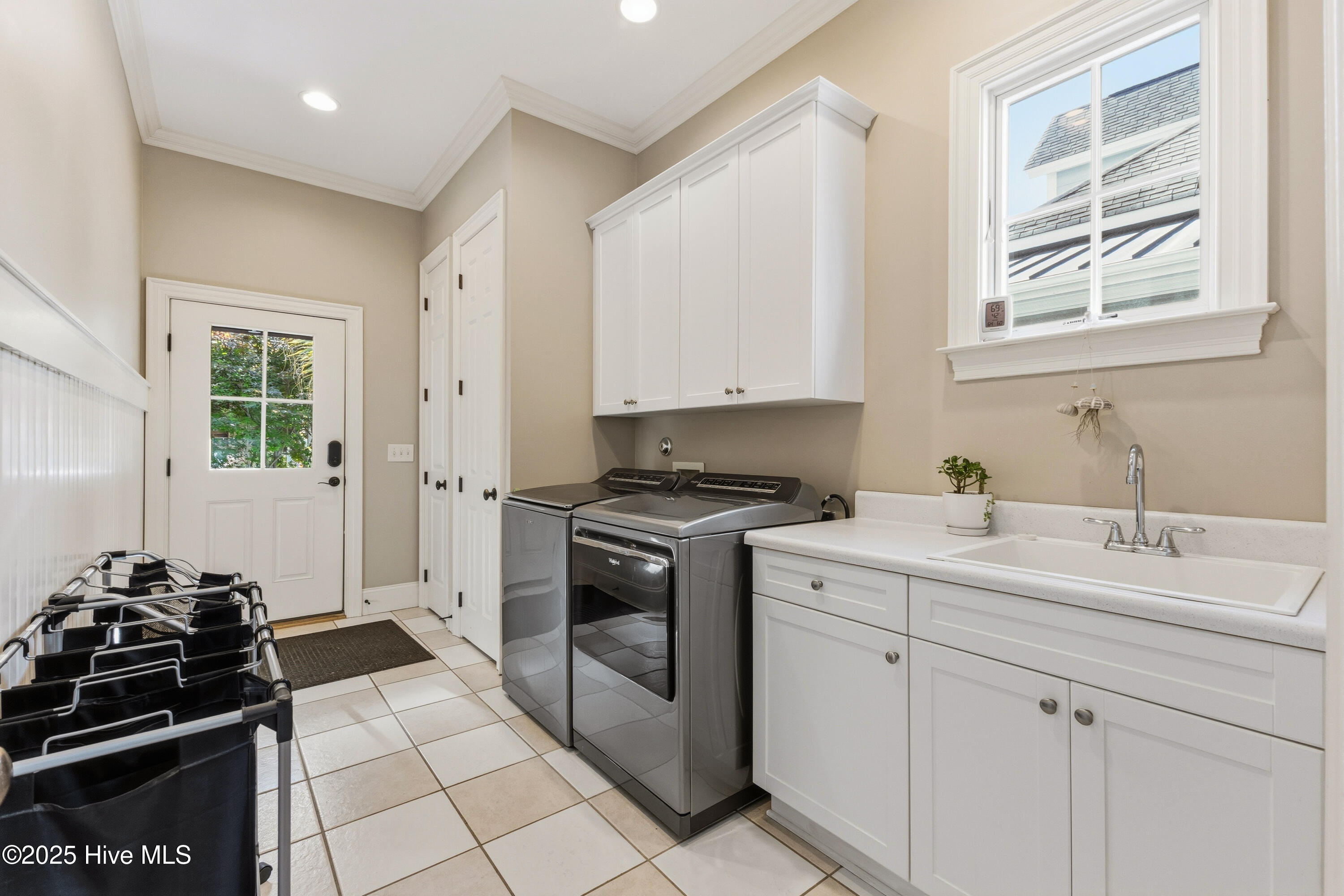 100541360 | Photo 21