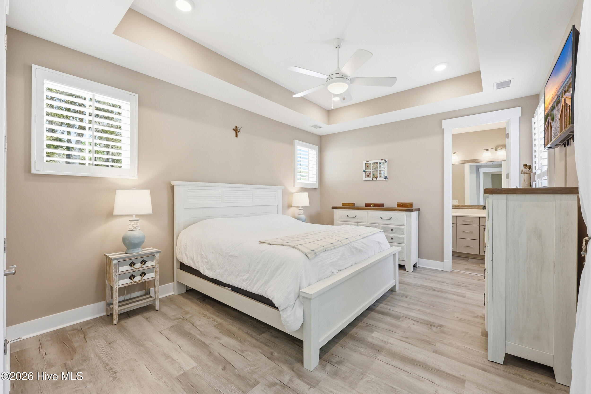 100563402 | Photo 15