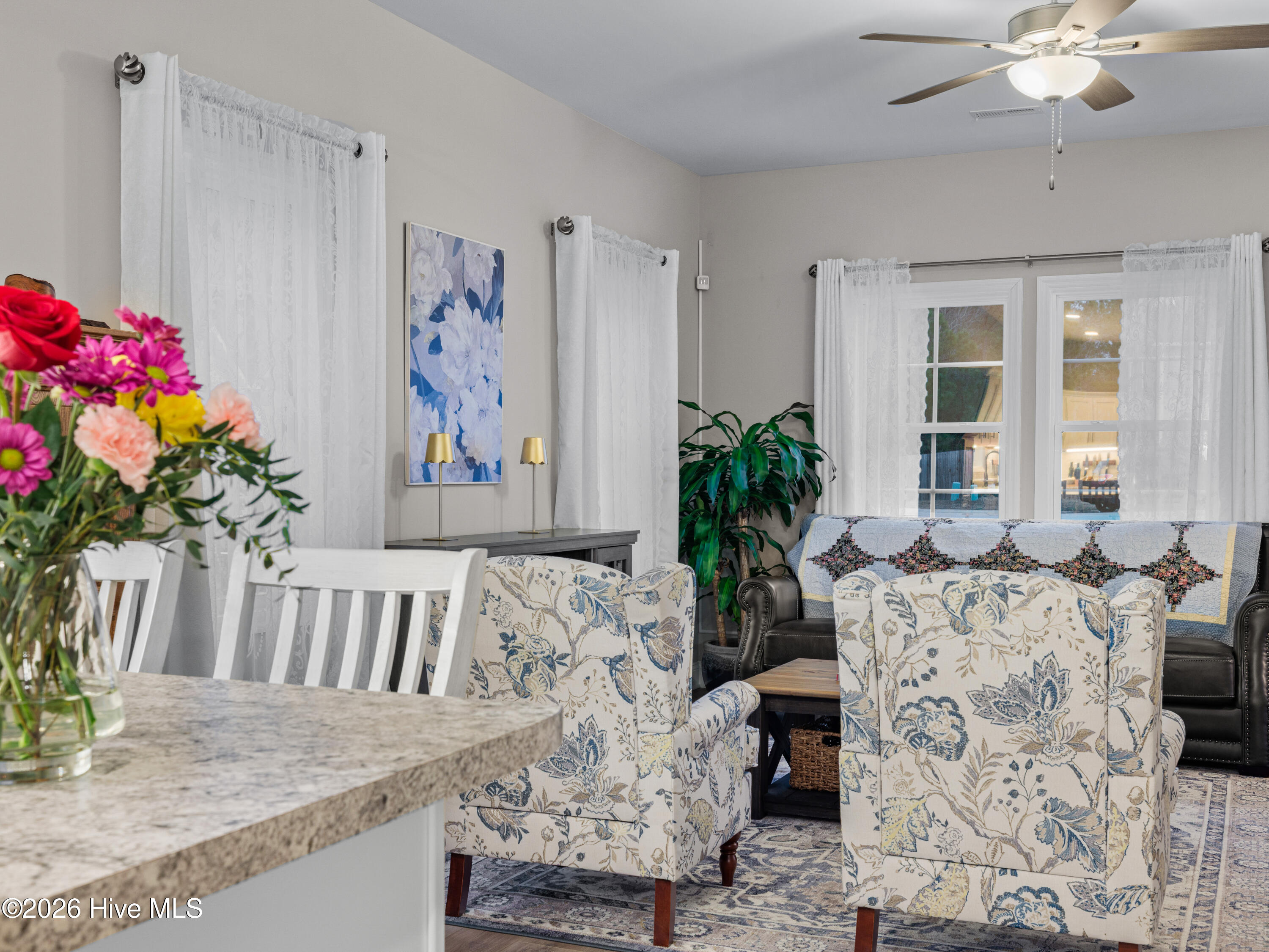 100549513 | Photo 14