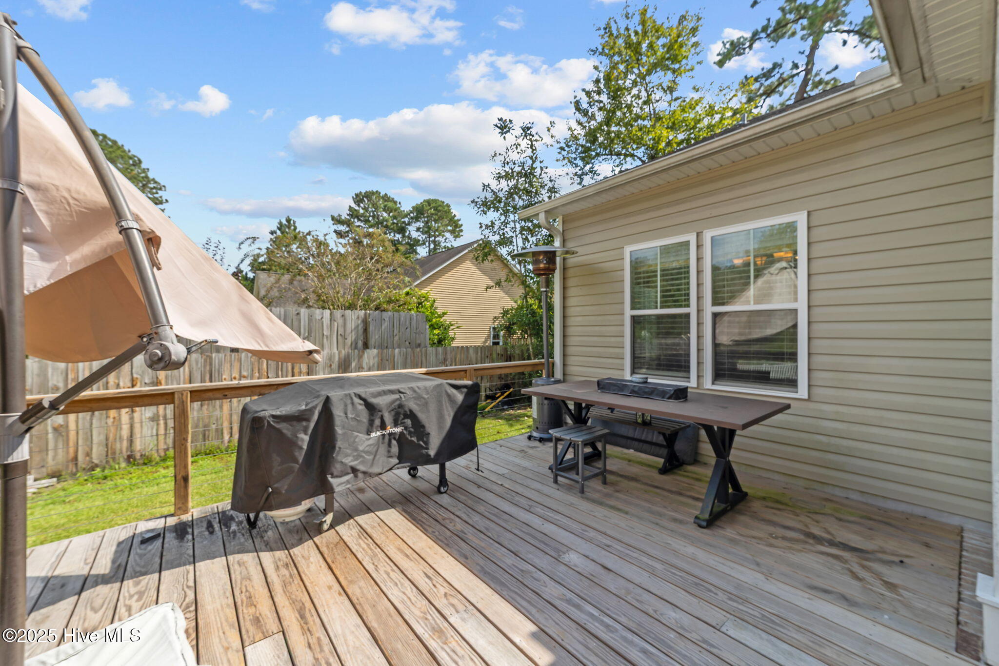 100531011 | Photo 24