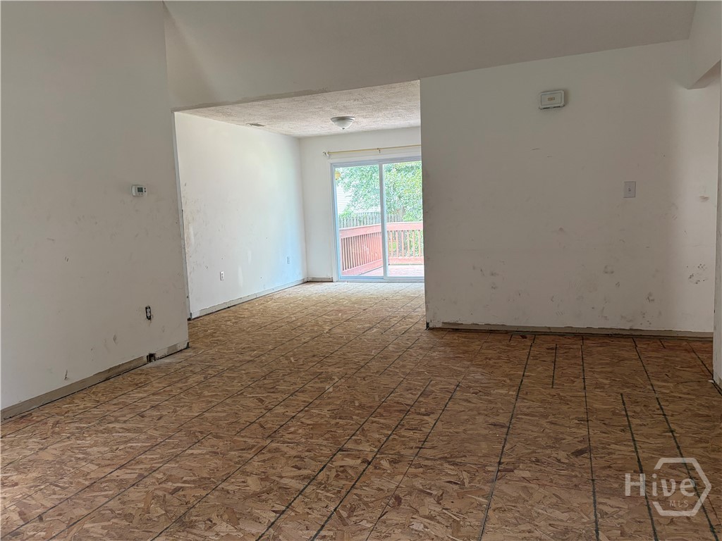 Photo 2 of Single family home for sale at 10 Yardarm Pl, Savannah, GA 31410 | MLS# SA364439 | Listing updated on 2026-09-19