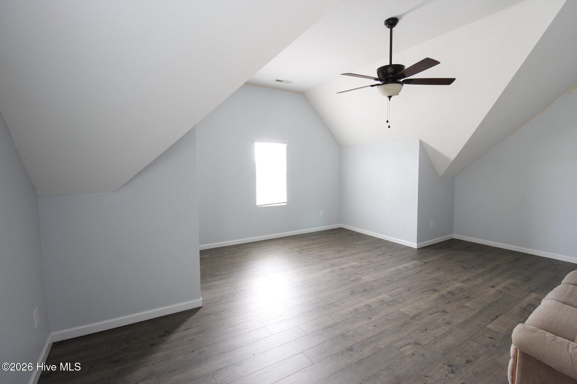 100558904 | Photo 27