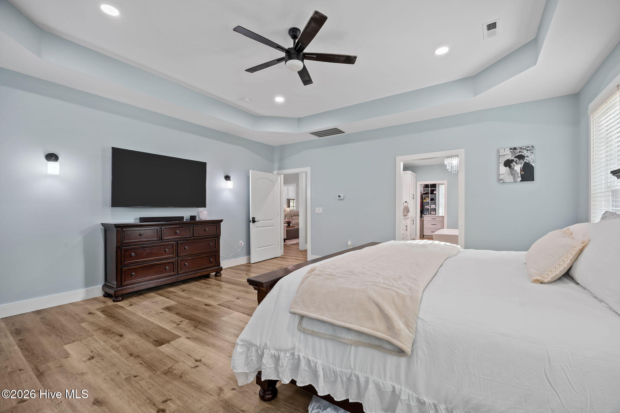 100563547 | Photo 12