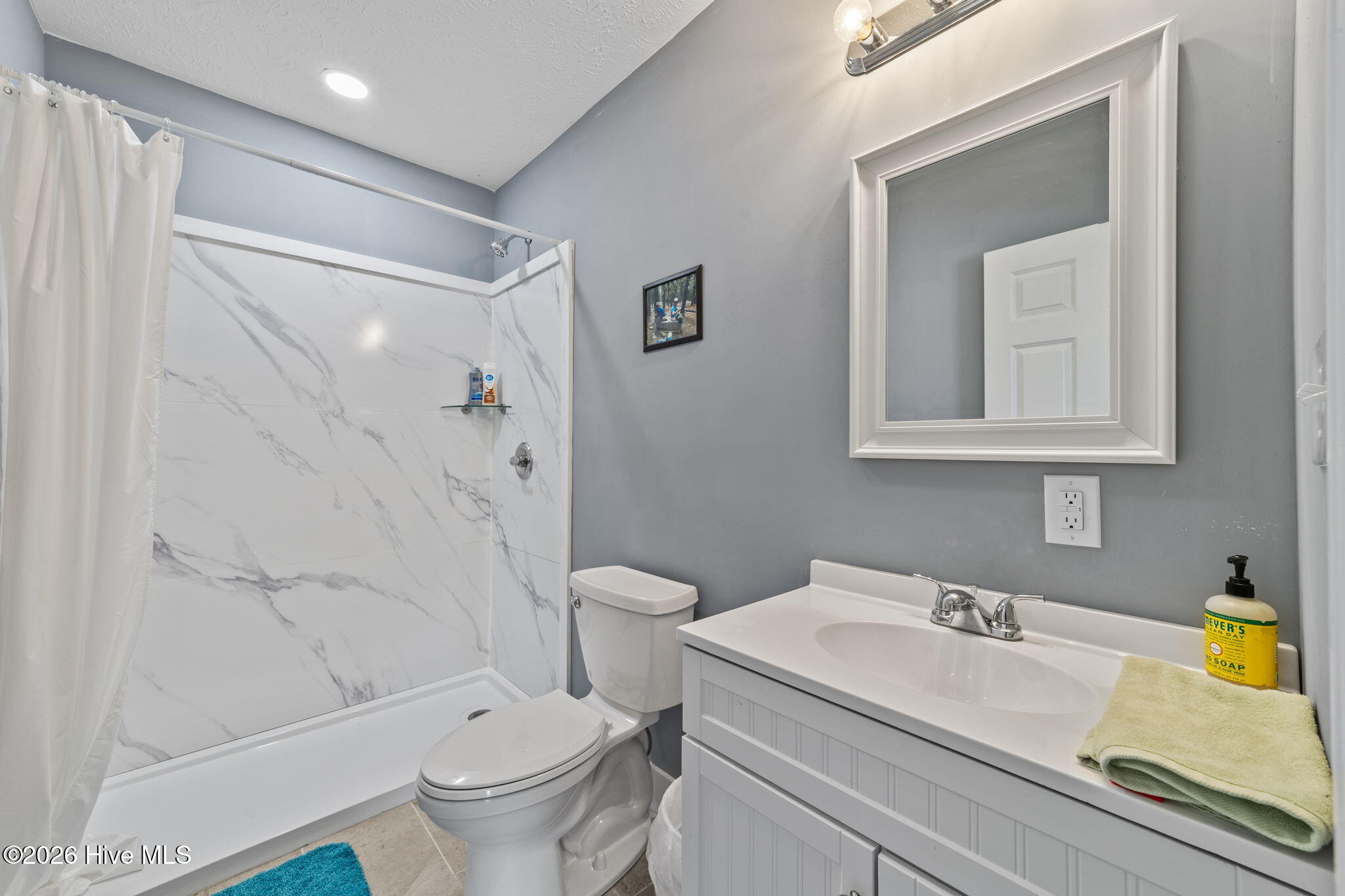 100559045 | Photo 17