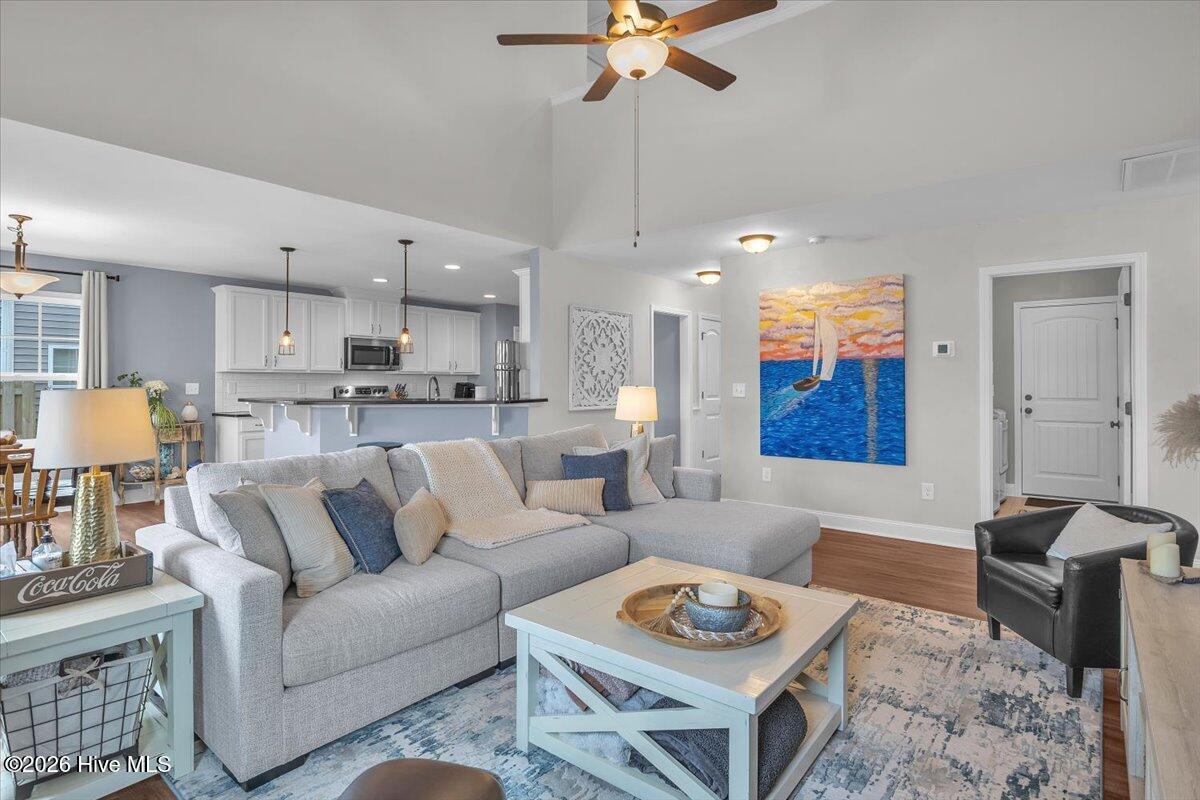 100558740 | Photo 21