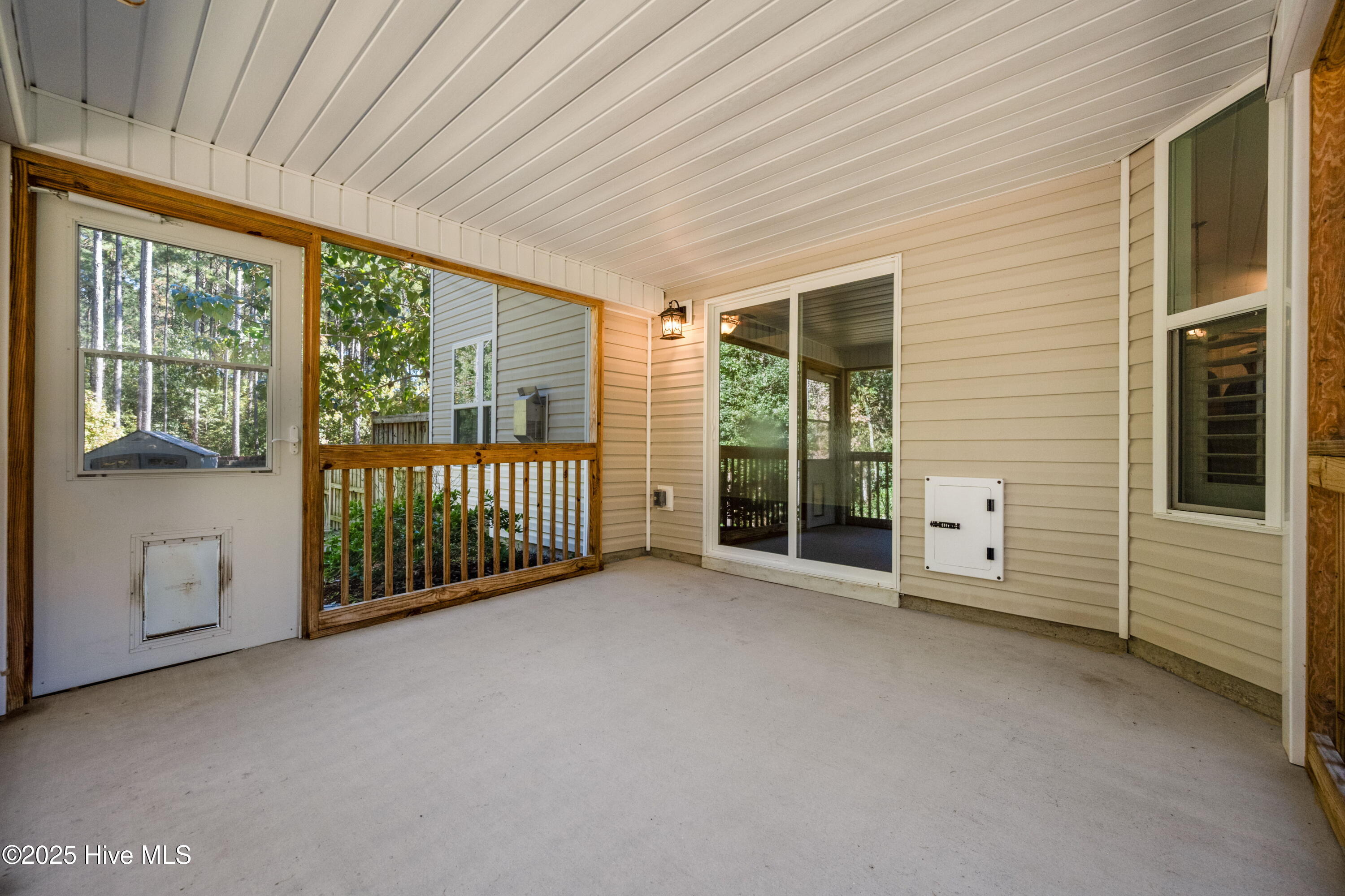 100546019 | Photo 42