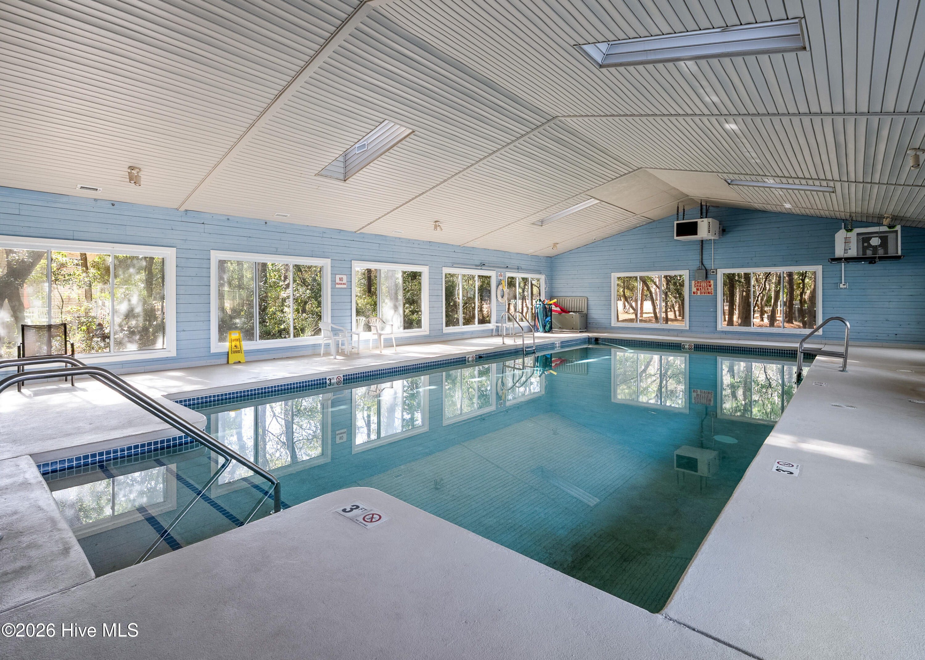 100550882 | Photo 66